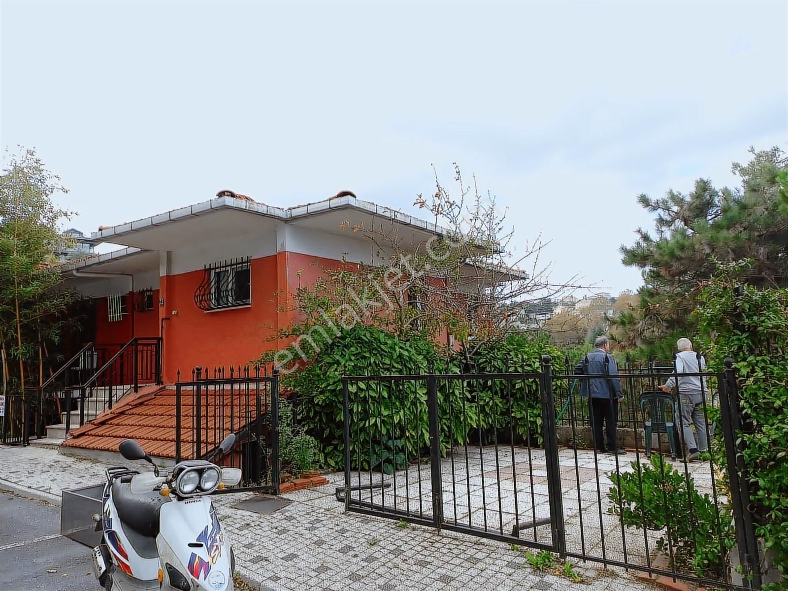 Sarıyer - Tarabya'da Güvenlikli Site İçerisinde Satılık Villa - Görsel 13