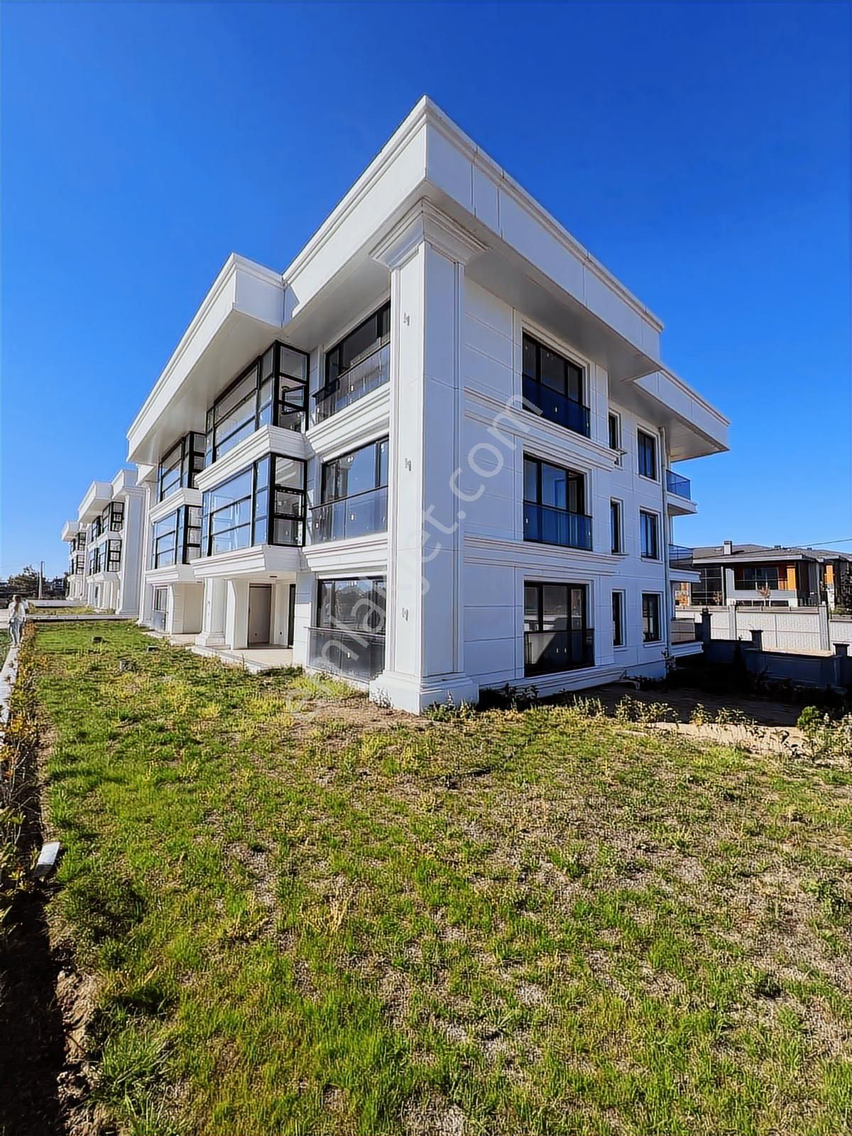 Çorlu Önerler Mah Satılık Göl Manzaralı Bahçe Katı 3+1 Daire - Görsel 15