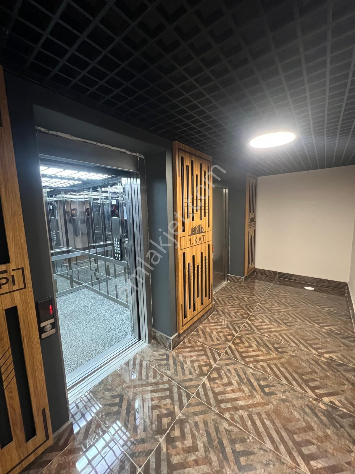Hürriyet Mahallesinde Lusso Rezidansta 1+1 Kiralık Daire - Görsel 23