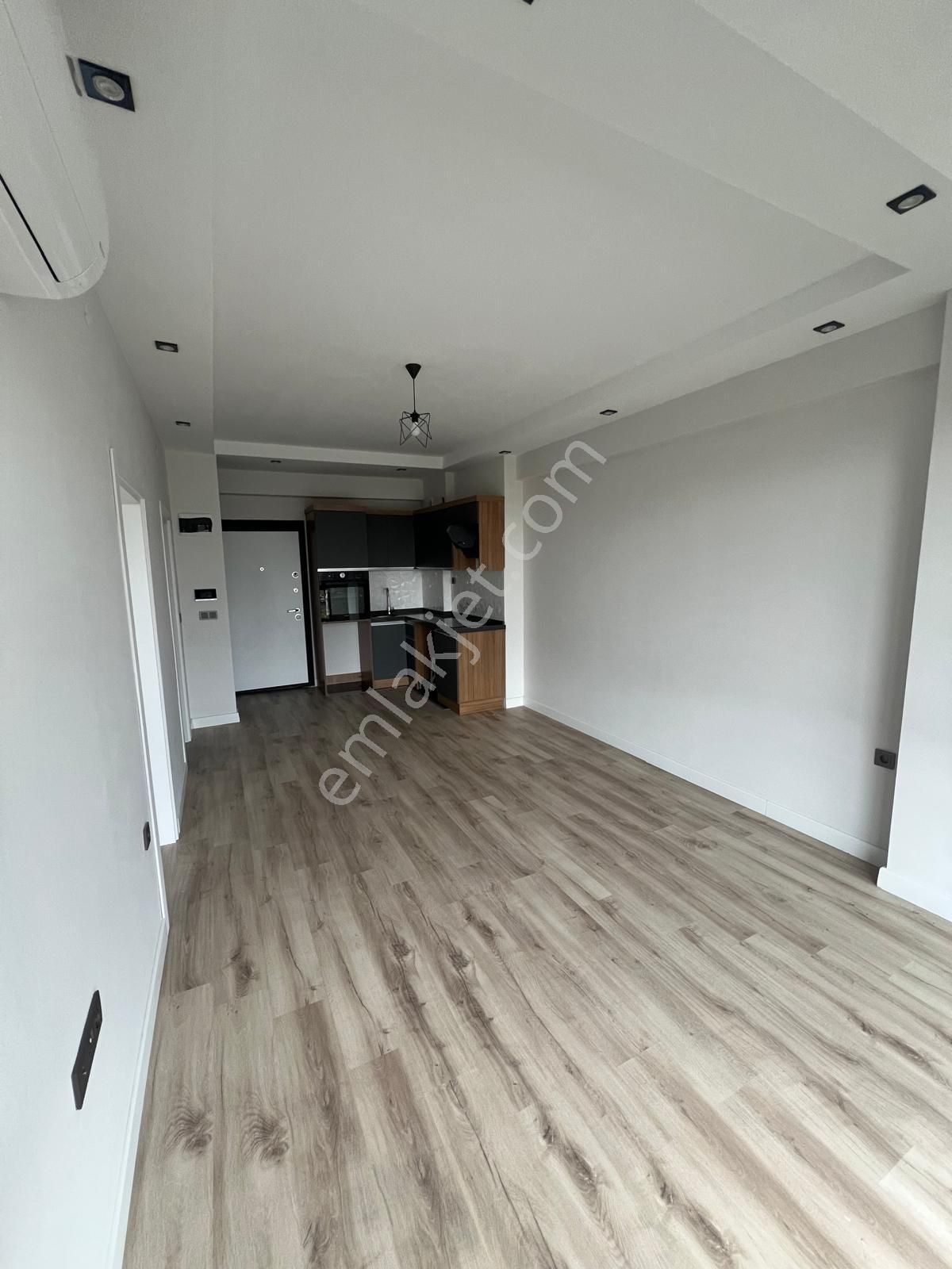 Hürriyet Mahallesinde Lusso Rezidansta 1+1 Kiralık Daire - Görsel 11