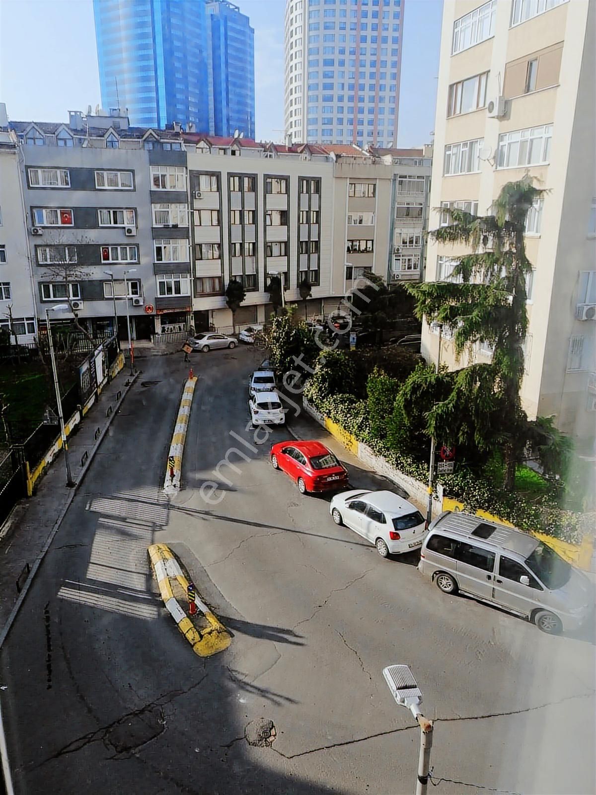 Şişli-19 Mayıs-cevahir Avm Yanında Satılık (3+1) 120 M² Daire