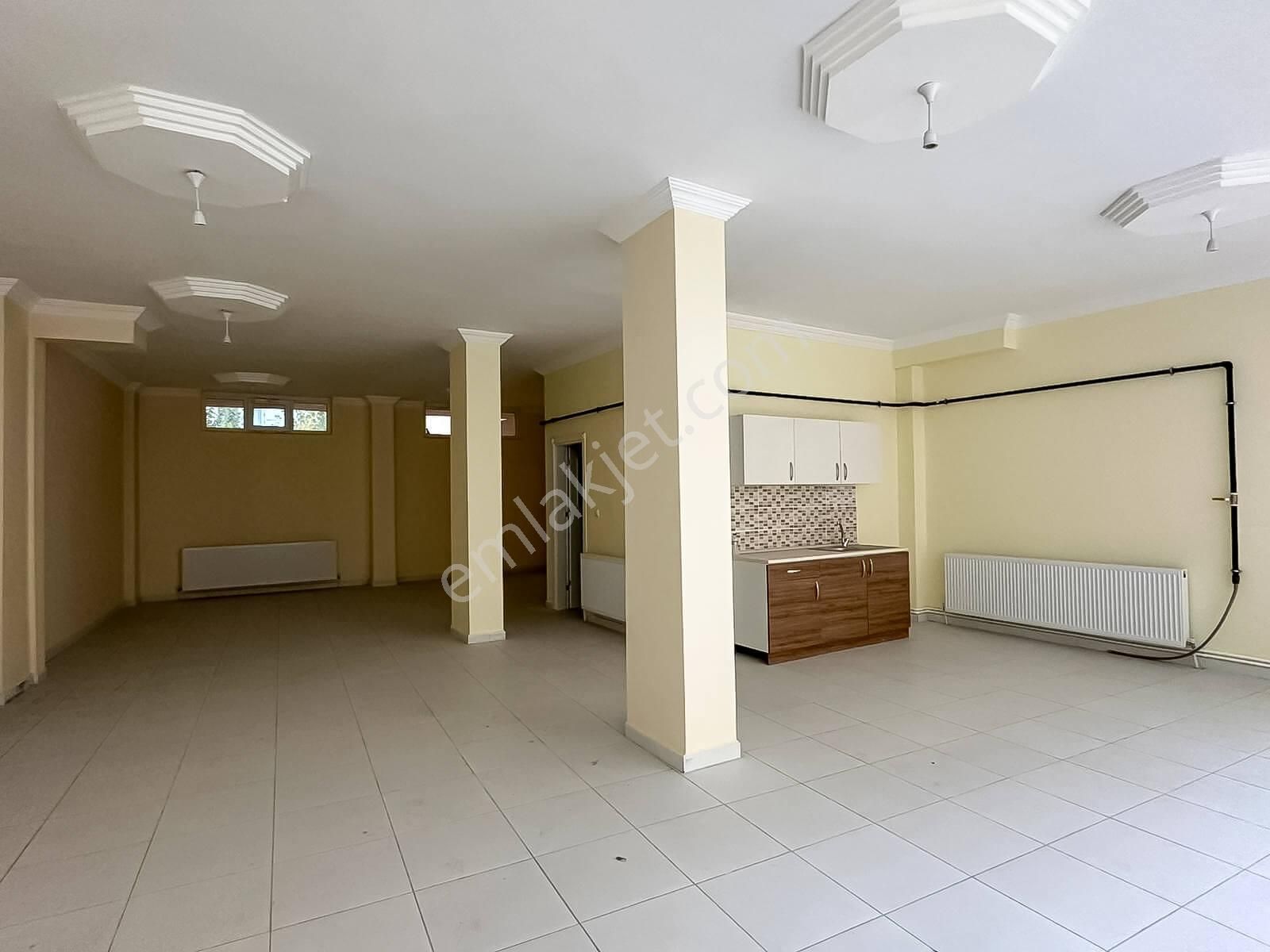 Mahmudiye Mah.de 458m² Tabela Değ. Yüksek 2 Cephe Kiralık Dükkan - Görsel 3
