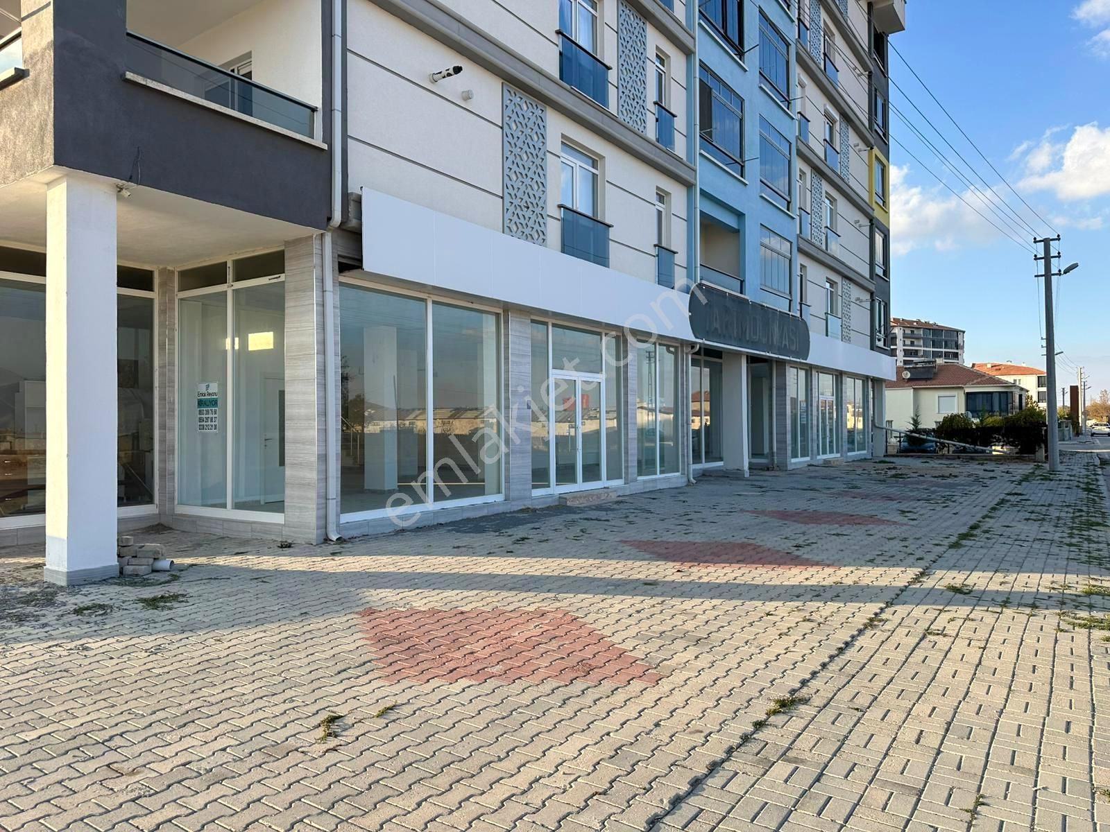 Yenişehir Mahallesinde 705 M² Kiralık Dükkan & Mağaza