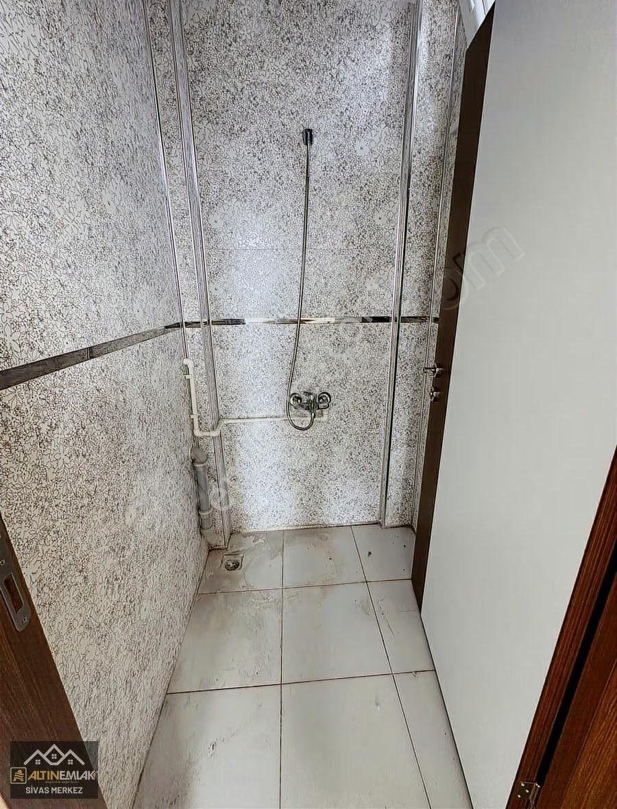 Altın Emlak Satıyor! Yeşilyurt Mah Site İçinde 3+1 Satılık Daire - Görsel 18