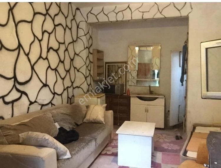 Üsküdar Çengelköy’de Kiralık 1 + 0 Daire