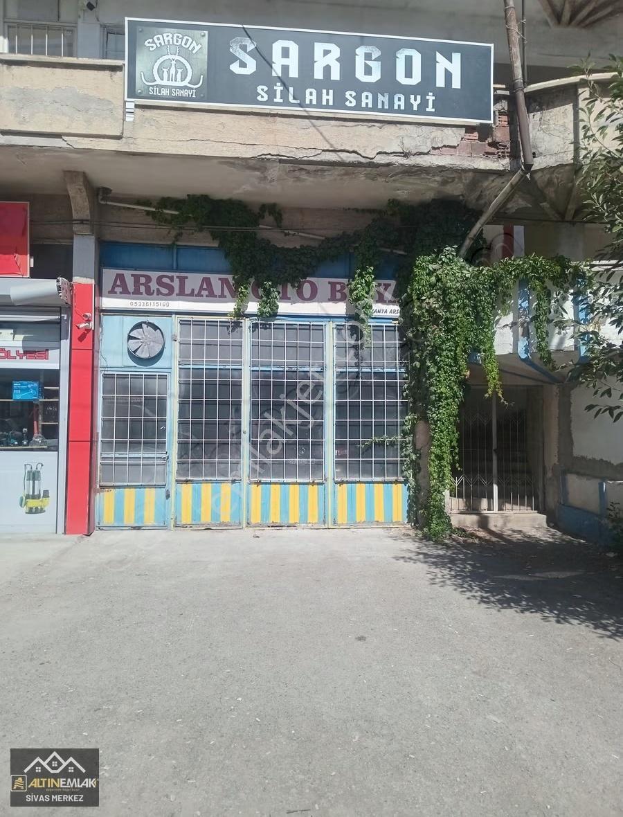 Altın Emlak Satıyor!! Ata Sanayi'de Satlık İşlek Konumda Dükkan - Görsel 3