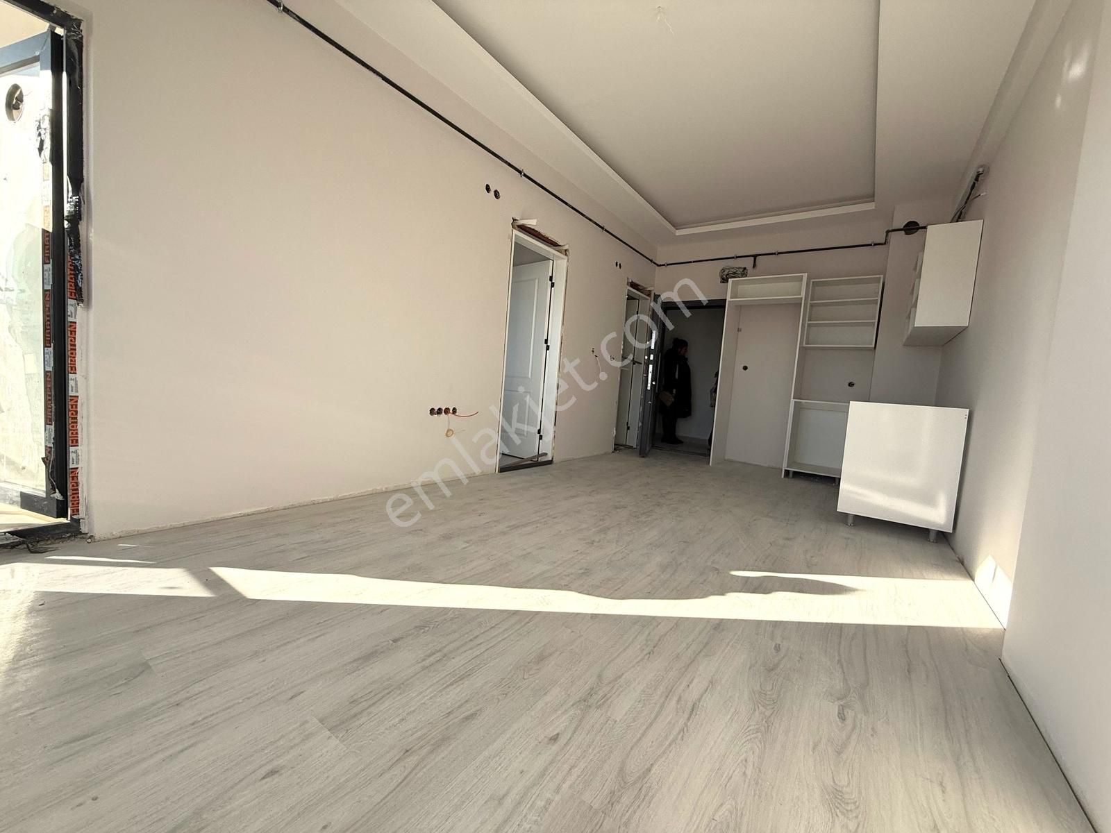 Yeni Bölge İdare Mahkemesine Komşu 1+1 Daire - Görsel 7