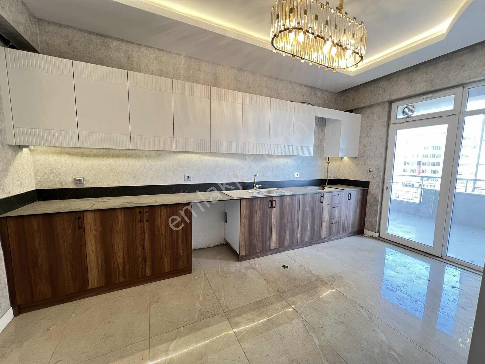 Konumdan Ultra Lüks Tramvaya Yakın 3+1 Kiralık Daire - Görsel 34