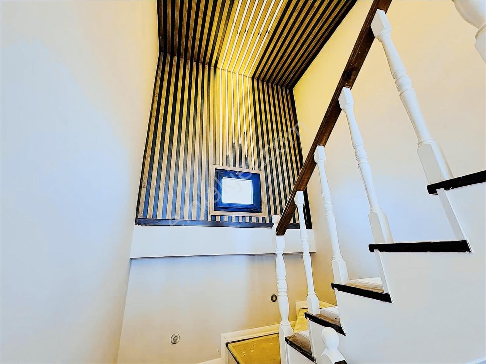 ꧂havuzlu 600m2 Müstakil Şık Tasarıma Sahip Villa *(-_-)* - Görsel 3