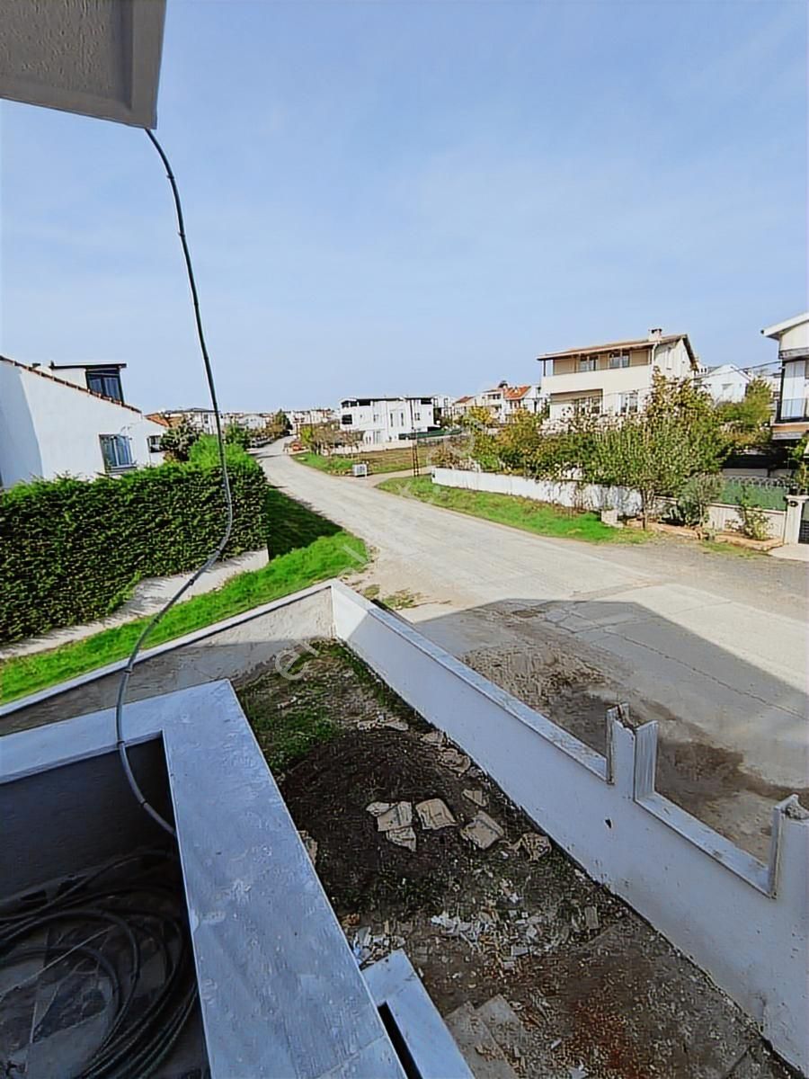 Araç Takası İstanbulda Daire Yeniçiftlikte Arsa Daire Takaslı - Görsel 4