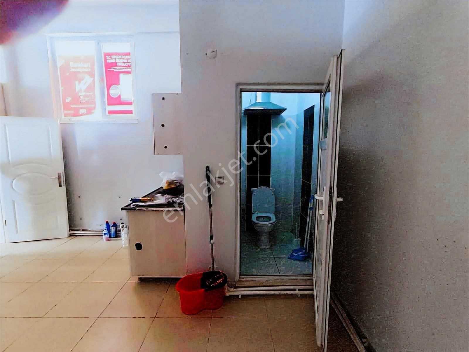 Edis Emlaktan Yakakent Merkezde Kiralık 280 M2 Dükkan - Görsel 8
