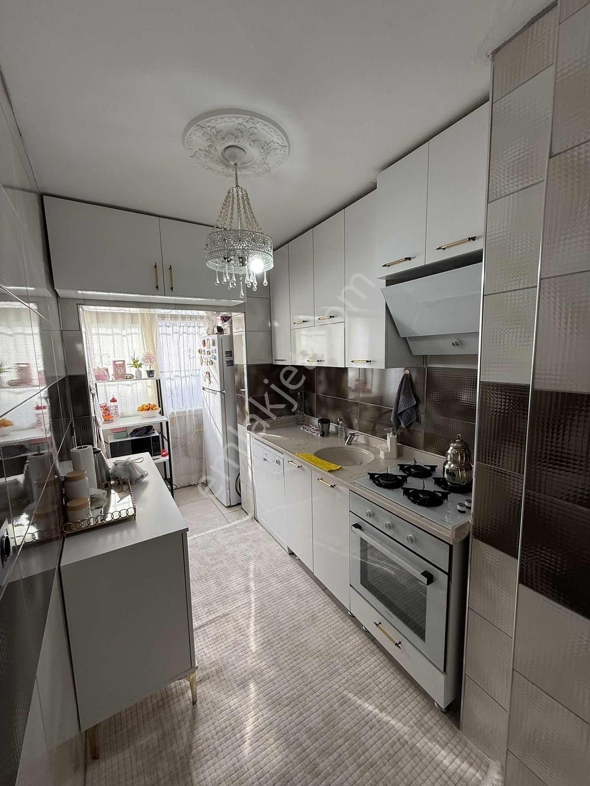 Lavinia'dan Bahçelievler'de 2+1 K.mutfak Satılık Daire