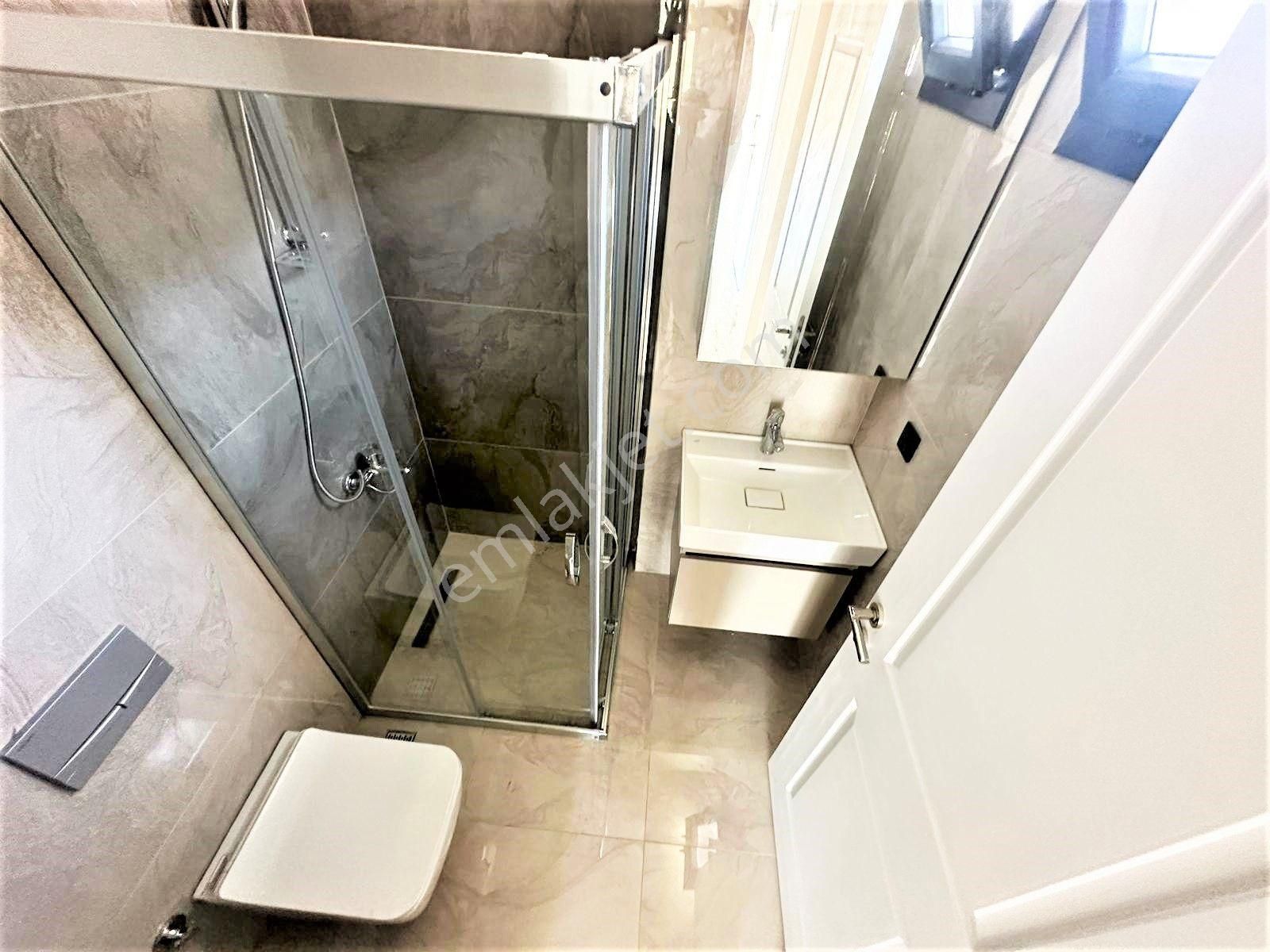 Burhaniye Pelitköy'de Aygülden Sıfır Tam Bağımsız Huzur Ve Konfora Adım Atacağınız Satılık 4+1 Villa - Görsel 22