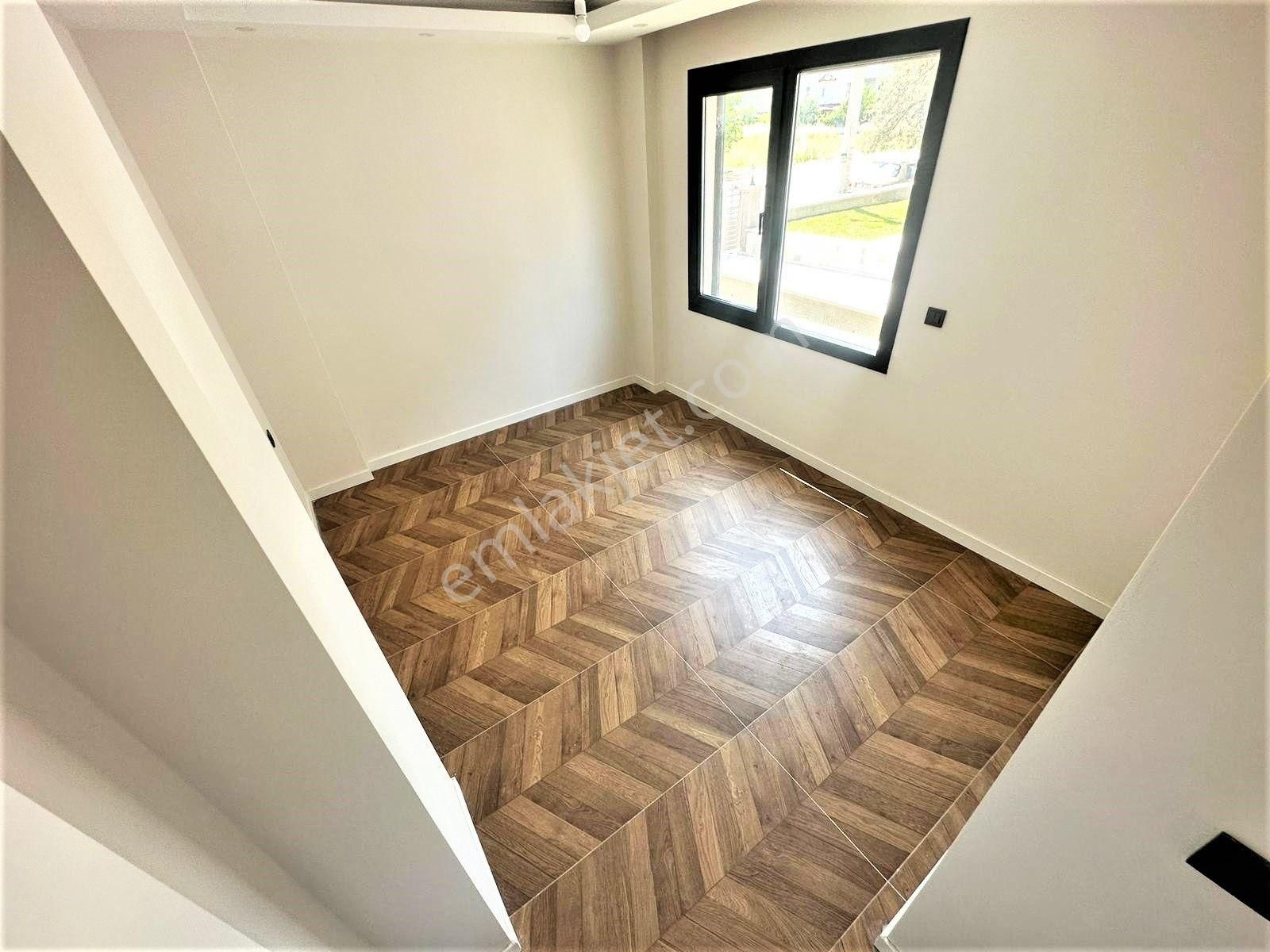 Burhaniye Pelitköy'de Aygülden Sıfır Tam Bağımsız Huzur Ve Konfora Adım Atacağınız Satılık 4+1 Villa - Görsel 31