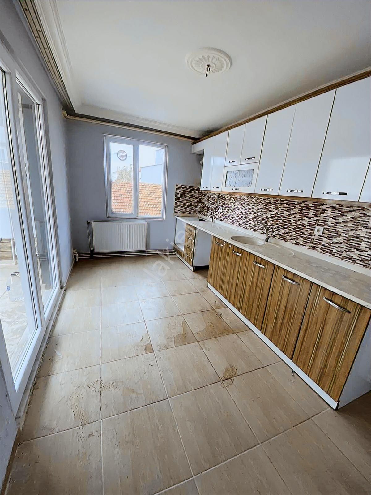 Prestijden Gömeç Merkezde Ara Kat Muhteşem 3+1 Ferah Daire - Görsel 3