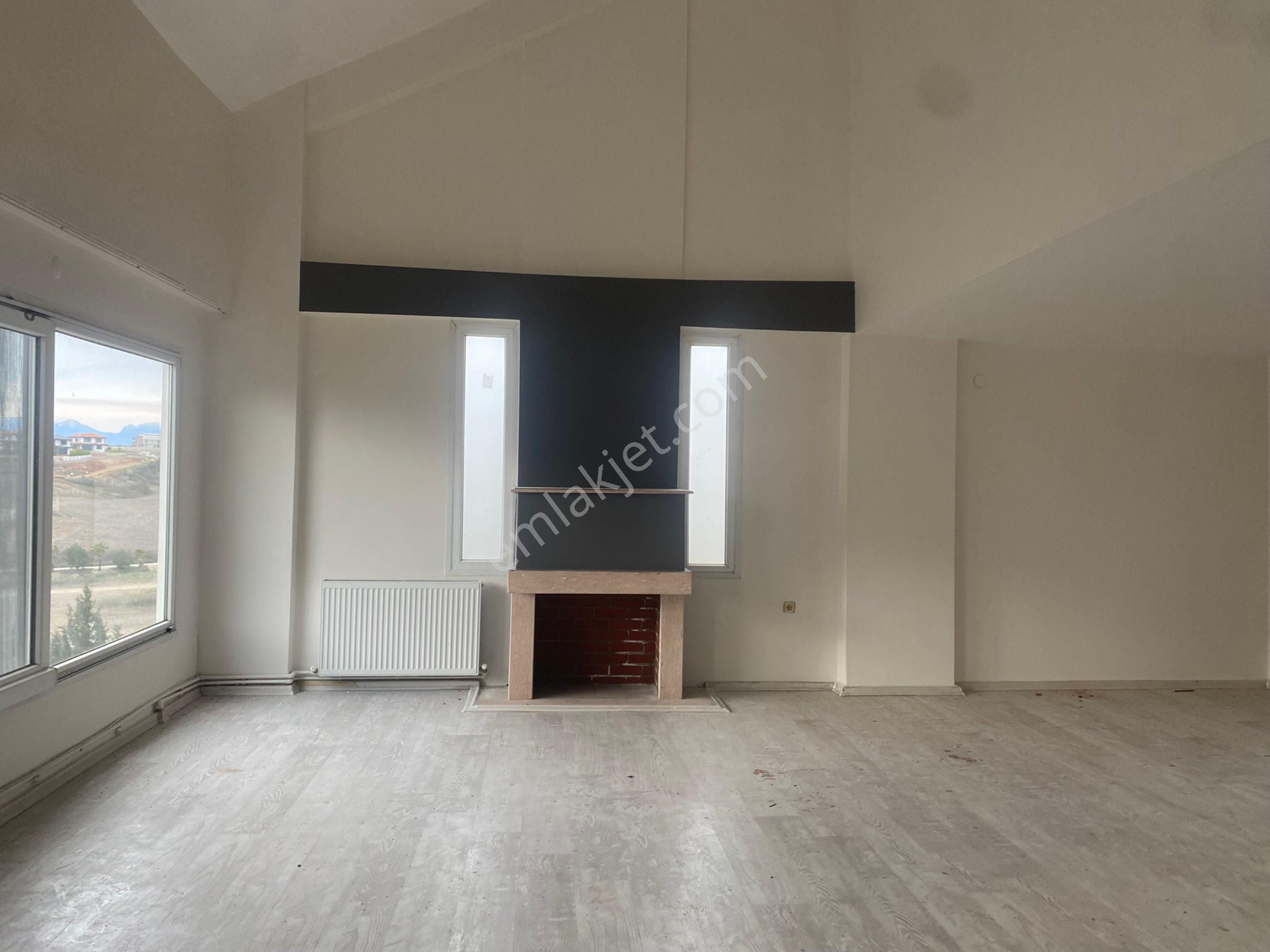 Kiralık 5+1 Villa-700 Mm Arsa Üzerinde-doğalgazlı - Görsel 3