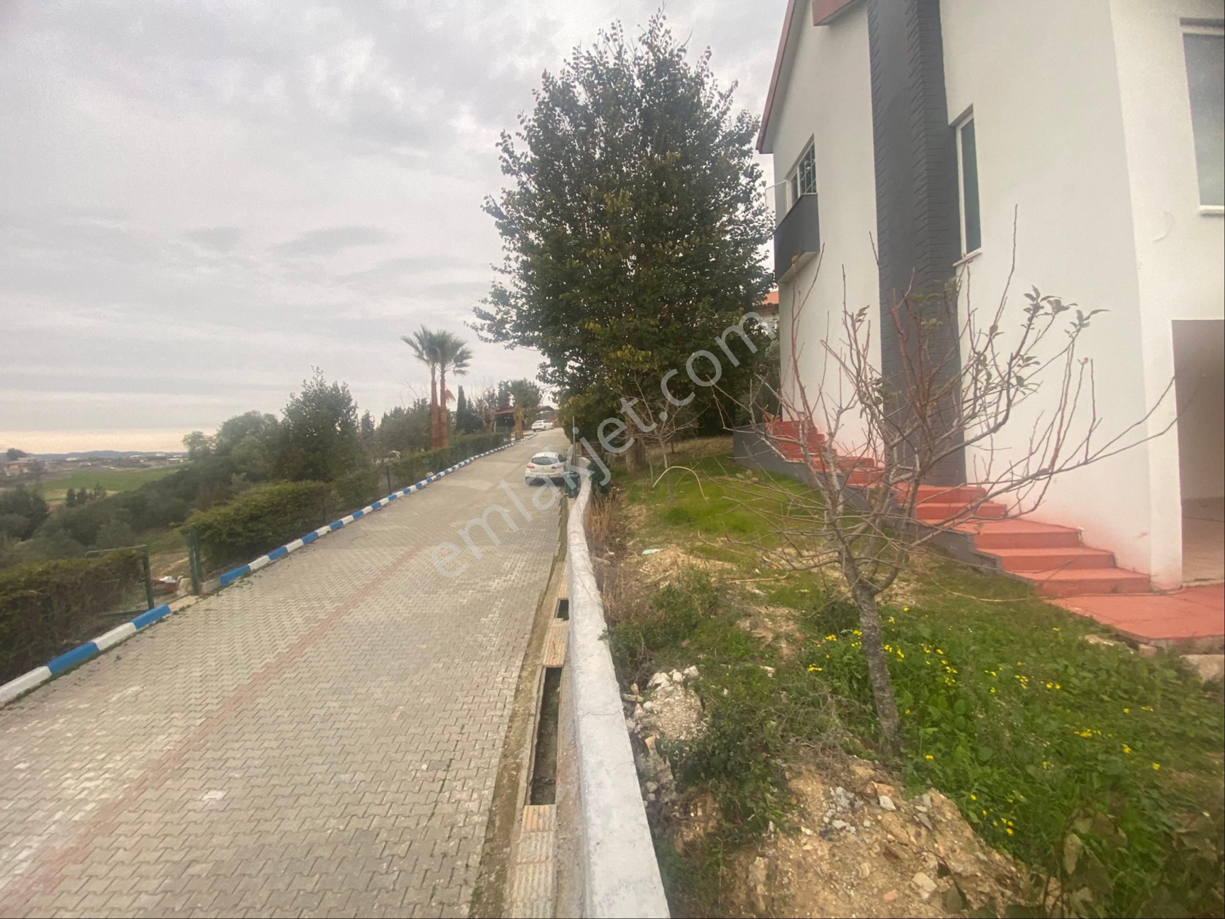Kiralık 5+1 Villa-700 Mm Arsa Üzerinde-doğalgazlı - Görsel 20