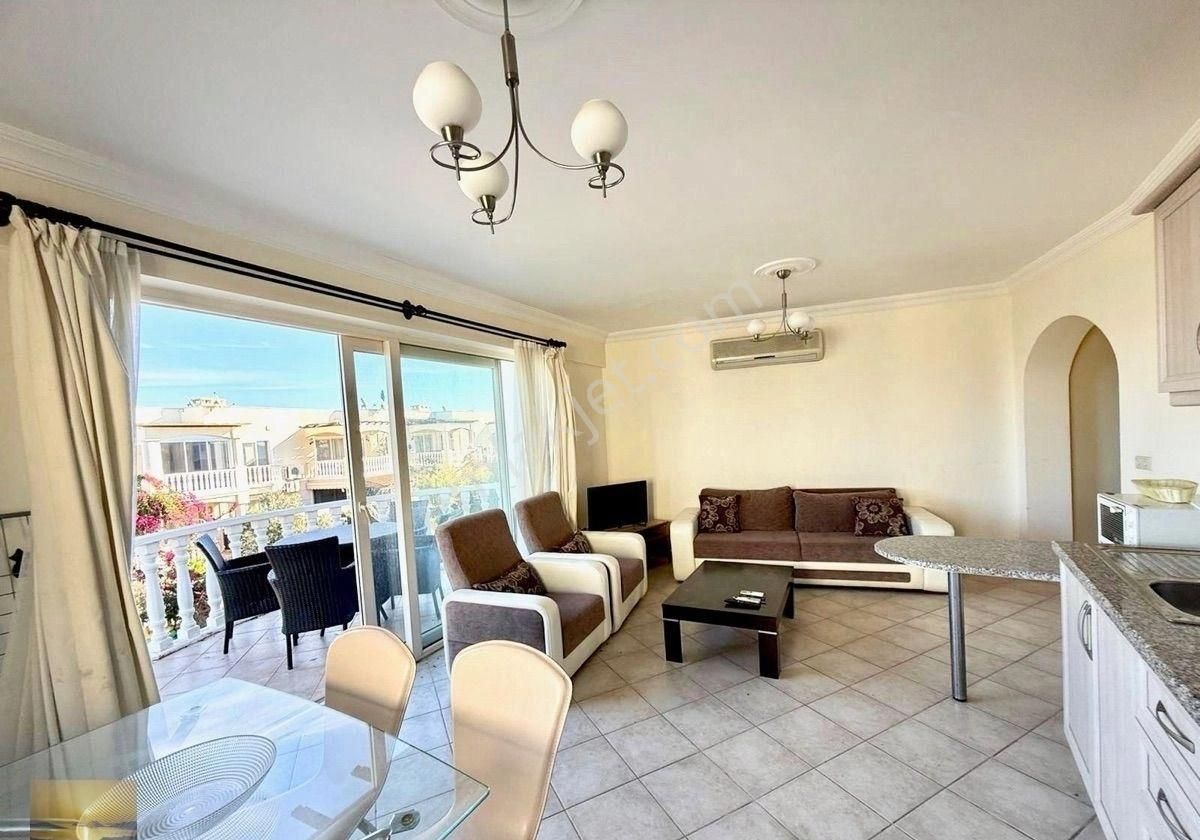 Deniz Manzaralı Satılık Daire Özel Plajlı Havuzlu Sitede Ön Sırada Düzayak En Güzel Konum - Görsel 8