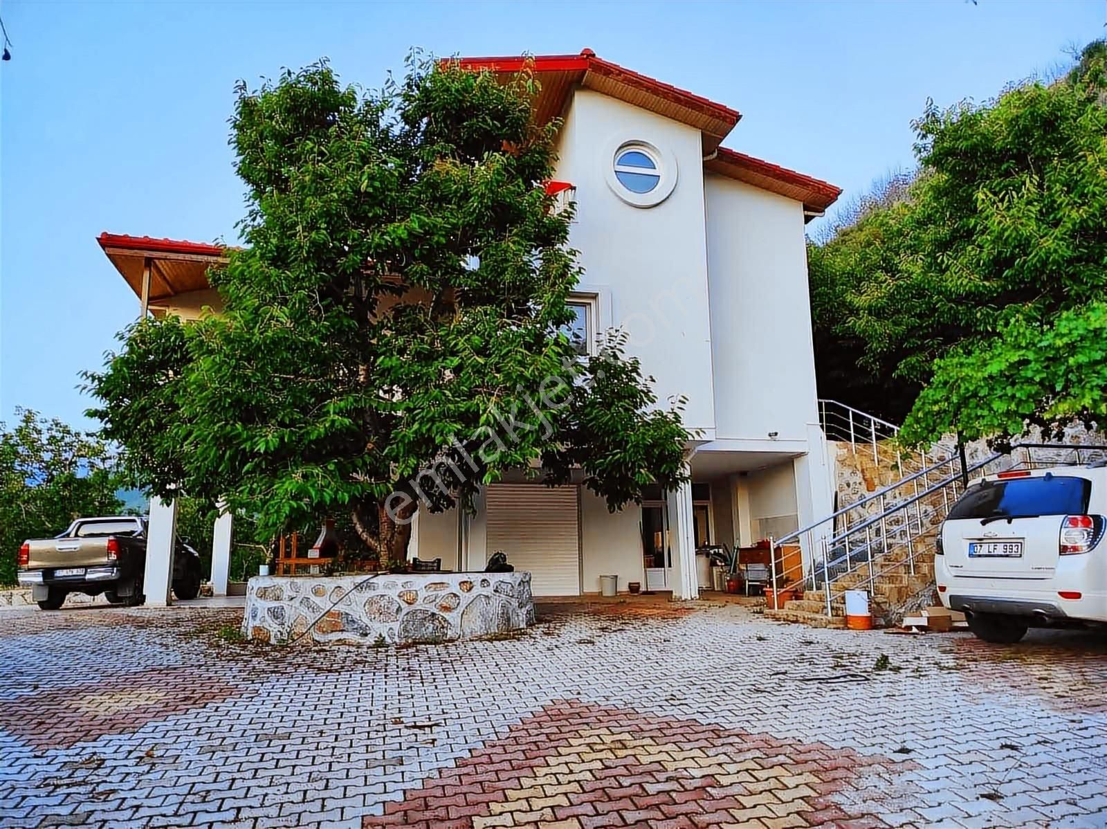 Doğanca Mahallesinde Muhteşem Manzaralı 38 Dönüm Arsa Ve Villa - Görsel 4