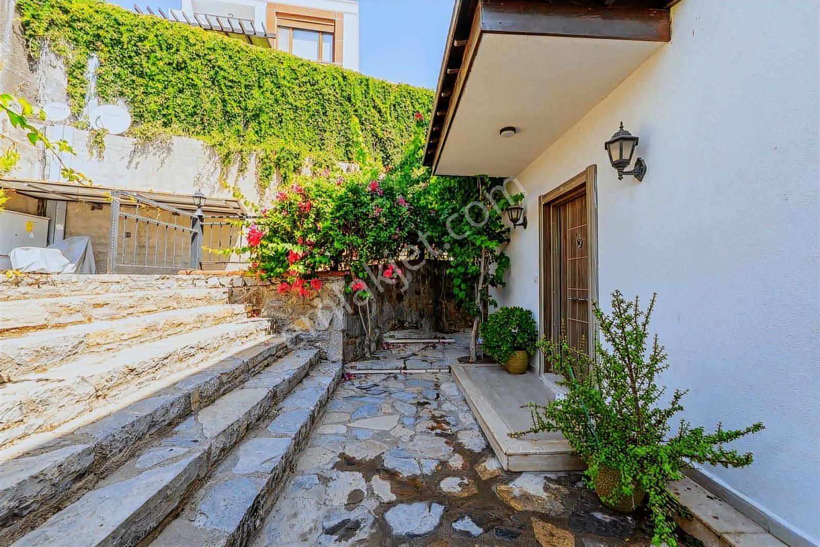 Yalıkavak Dirmil'de Özel Havuzlu Deniz Manzaralı Müstakil Villa - Görsel 9