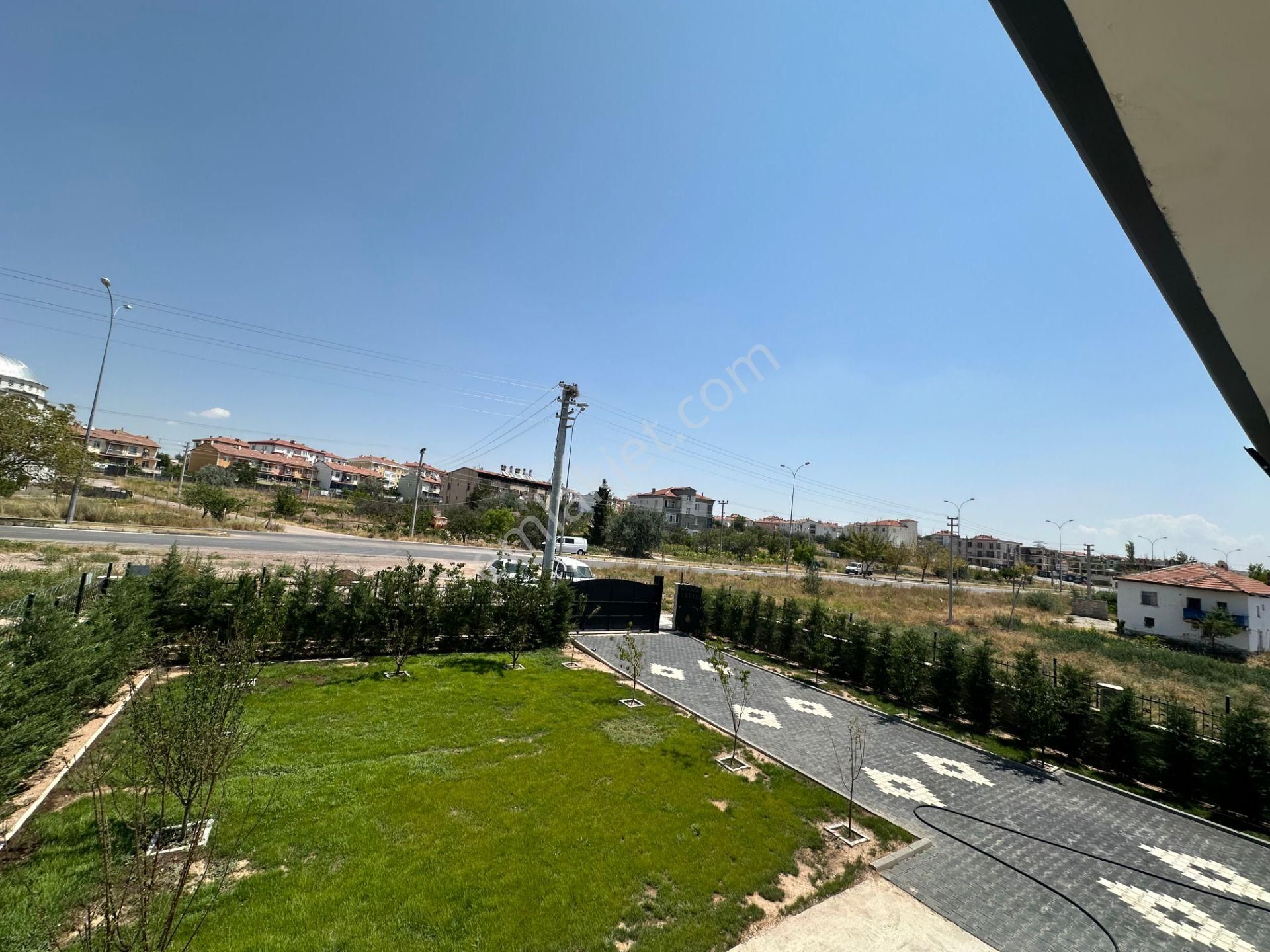 Cumhuriyet Mah.toki Girişinde Tek Kat 768m2 Villa Komple Eşyalı - Görsel 30