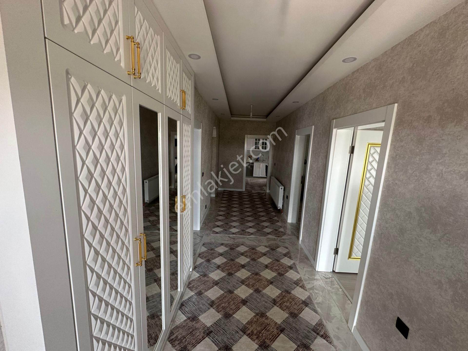 Cumhuriyet Mah.toki Girişinde Tek Kat 768m2 Villa Komple Eşyalı - Görsel 9