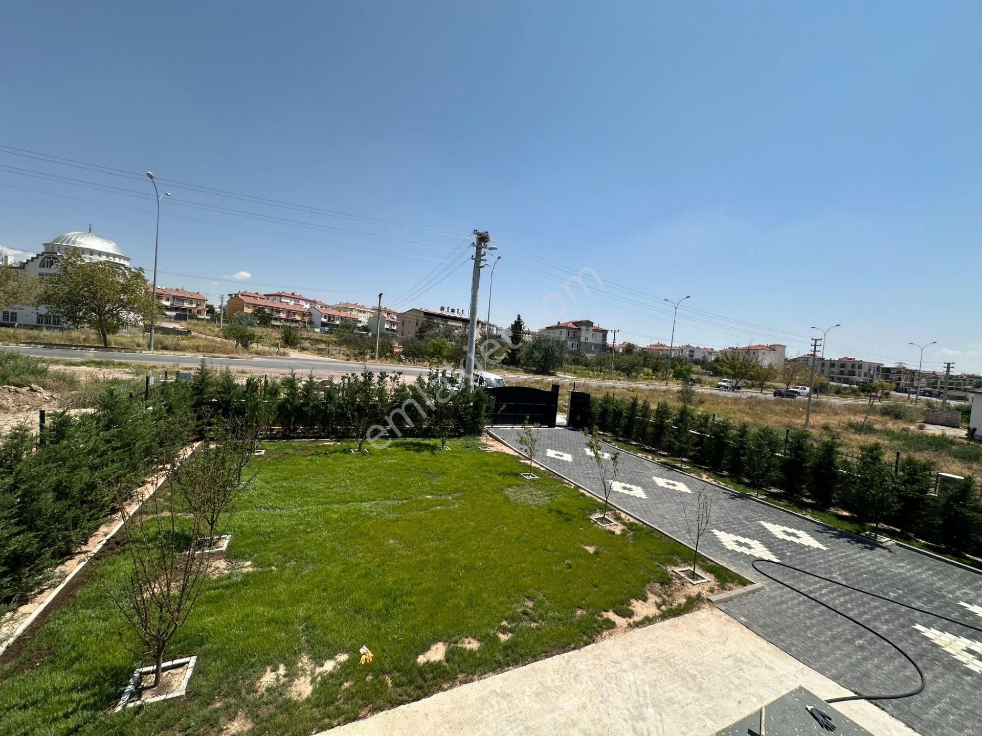 Cumhuriyet Mah.toki Girişinde Tek Kat 768m2 Villa Komple Eşyalı - Görsel 29