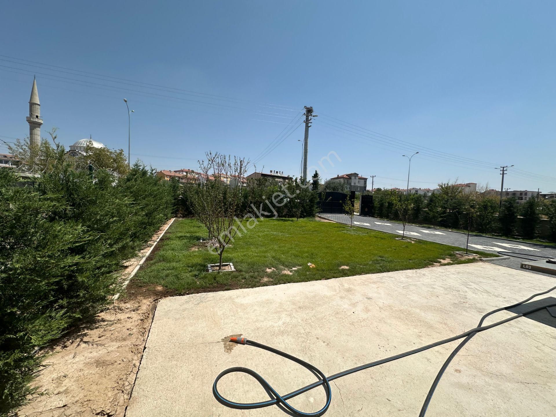 Cumhuriyet Mah.toki Girişinde Tek Kat 768m2 Villa Komple Eşyalı - Görsel 8