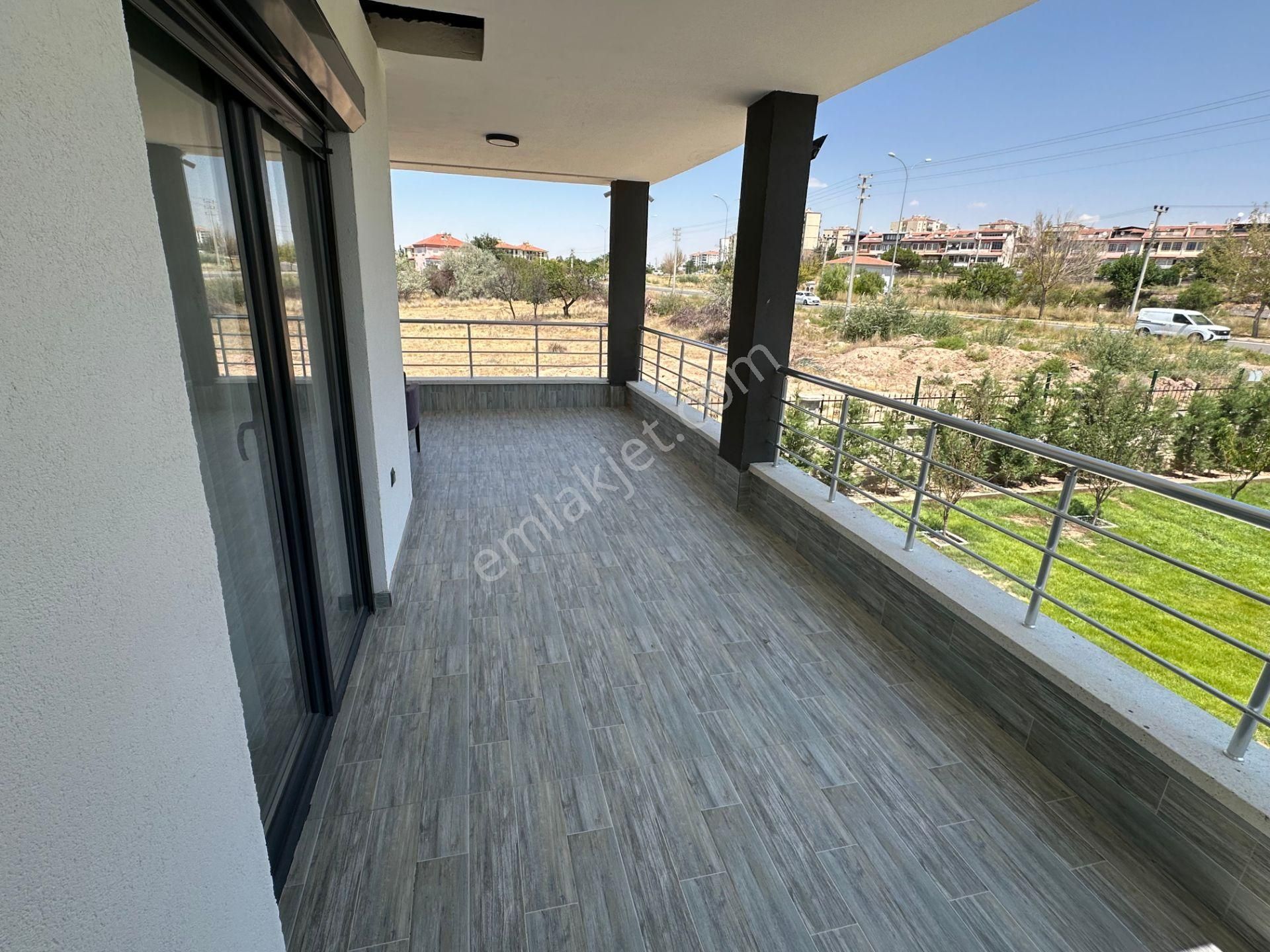 Cumhuriyet Mah.toki Girişinde Tek Kat 768m2 Villa Komple Eşyalı - Görsel 13