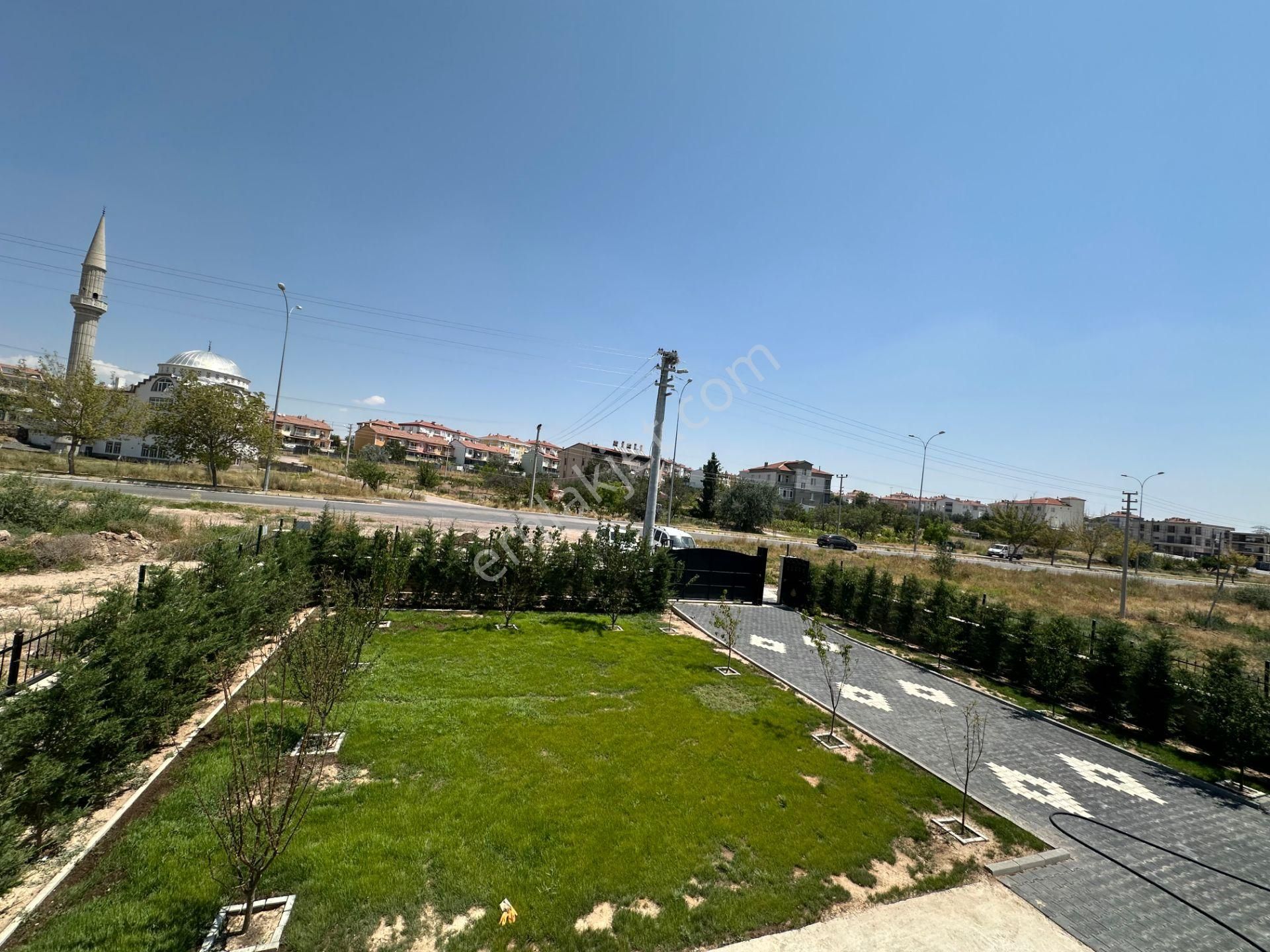 Cumhuriyet Mah.toki Girişinde Tek Kat 768m2 Villa Komple Eşyalı - Görsel 28