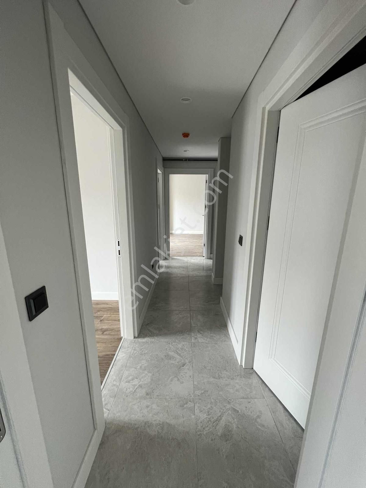 Üsküdar Mehmet Akif Ersoy Mah Kiralık Sıfır 2+1 Daire - Görsel 31