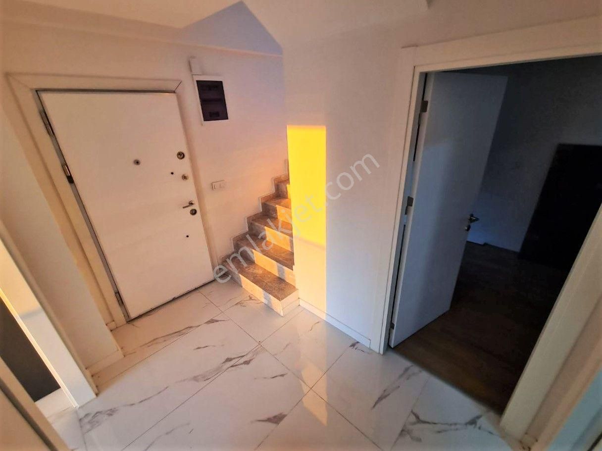 Aygül'den Pelitköy'de Akşam Güneşine Doyamayacağınız Deniz Manzaralı Sıfır Site İçi 4+1satılık Villa - Görsel 9