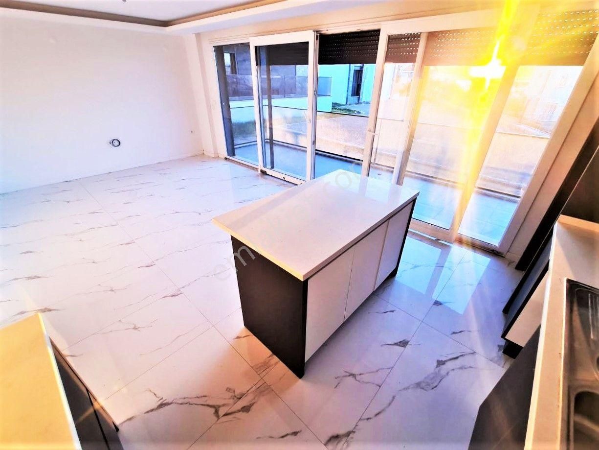 Aygül'den Pelitköy'de Akşam Güneşine Doyamayacağınız Deniz Manzaralı Sıfır Site İçi 4+1satılık Villa - Görsel 5