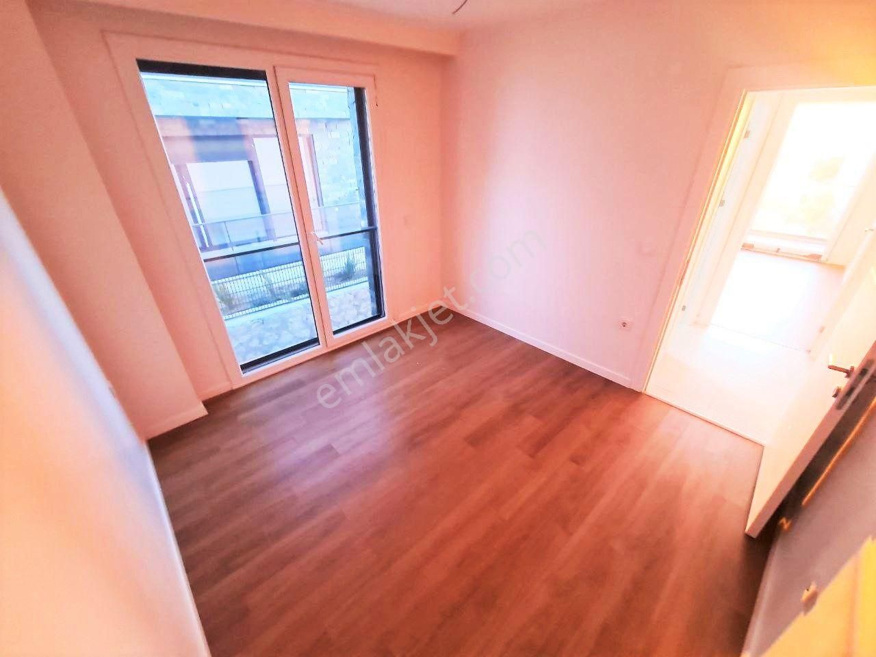 Aygül'den Pelitköy'de Akşam Güneşine Doyamayacağınız Deniz Manzaralı Sıfır Site İçi 4+1satılık Villa - Görsel 22