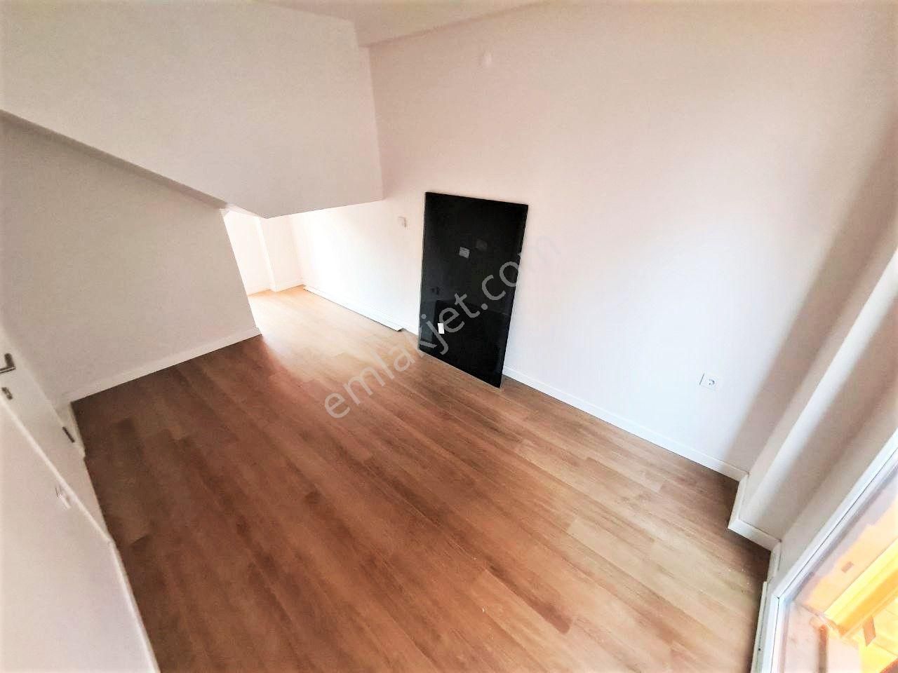 Aygül'den Pelitköy'de Akşam Güneşine Doyamayacağınız Deniz Manzaralı Sıfır Site İçi 4+1satılık Villa - Görsel 11