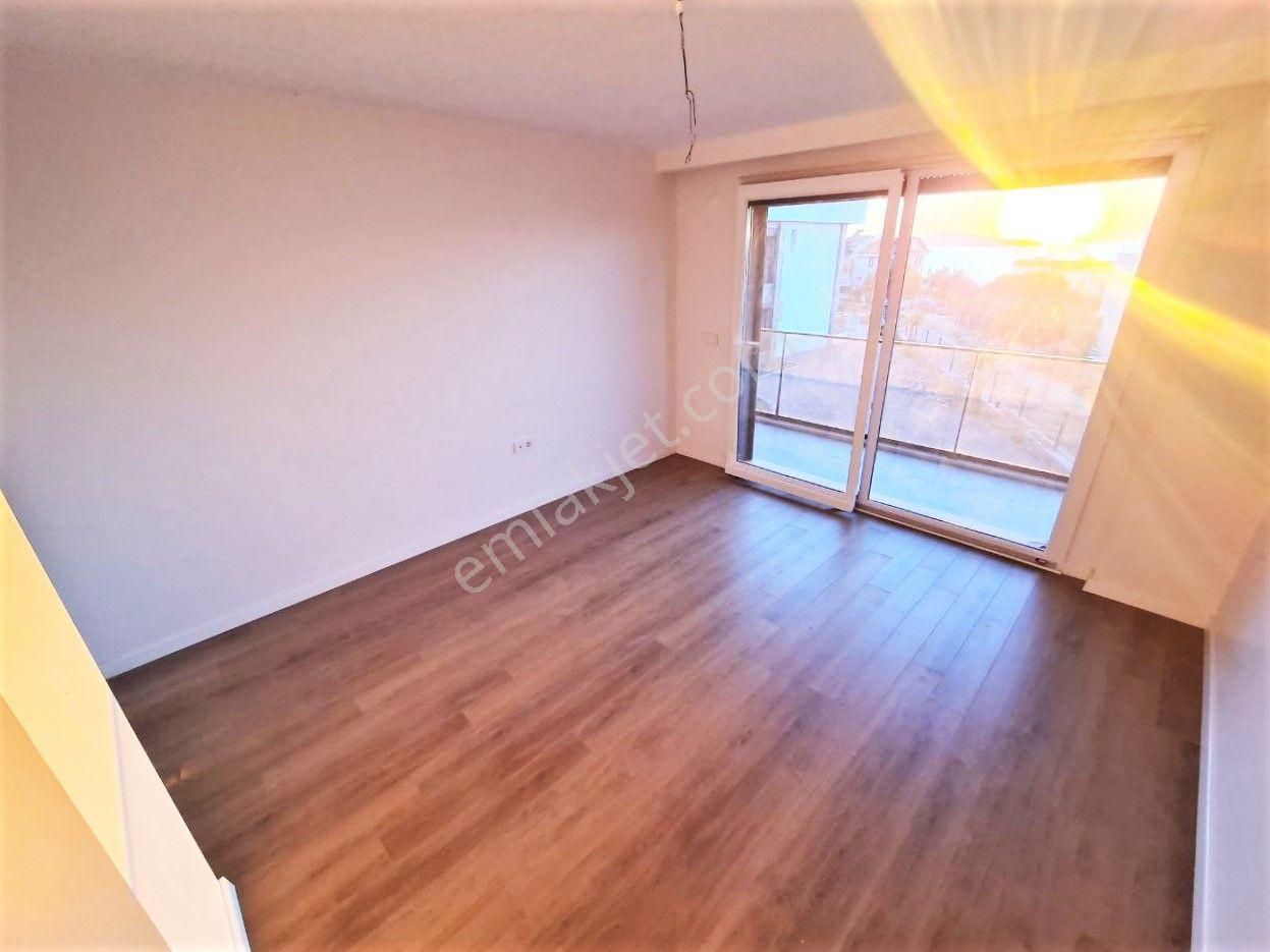 Aygül'den Pelitköy'de Akşam Güneşine Doyamayacağınız Deniz Manzaralı Sıfır Site İçi 4+1satılık Villa - Görsel 28