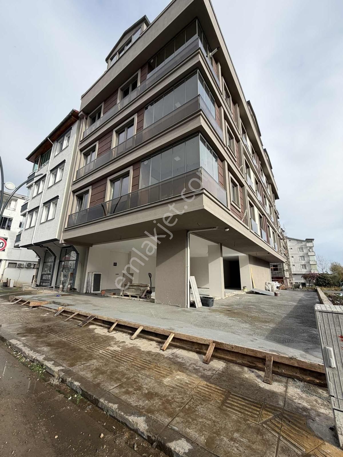 Durugöl Ana Cadde Üzeri Kiralık İşyeri - Görsel 3