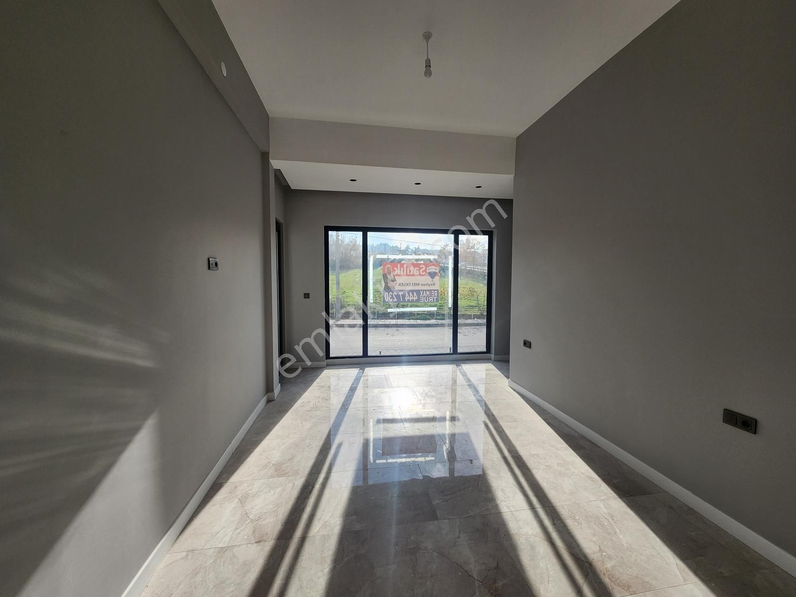 Yeşilova'da Caddeüstü Kiralık Dükkan - Görsel 3
