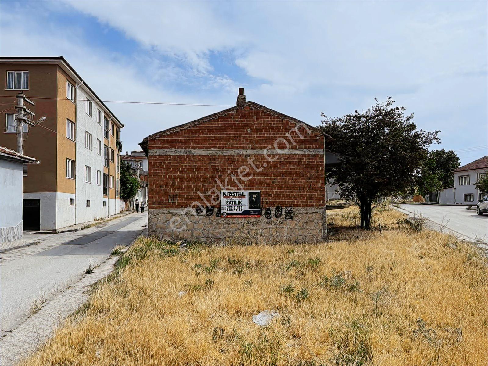 Şirintepe'de Satılık 131 M2 Köşe Arsa