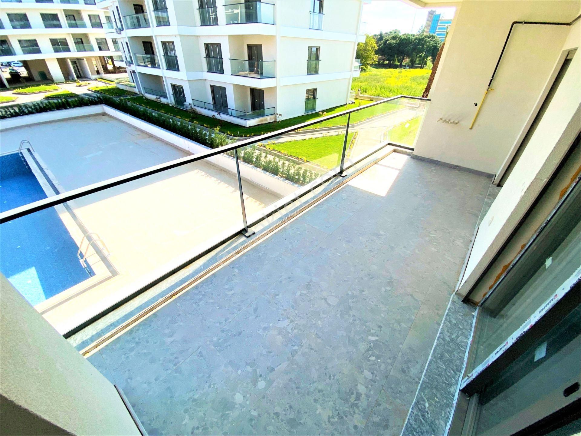 Burhaniye Ören'de Aygül'den Site İçin'de Yerden Isıtmalı Havuzlu Otoparklı Lüks 2+1 Satılık Daireler - Görsel 15