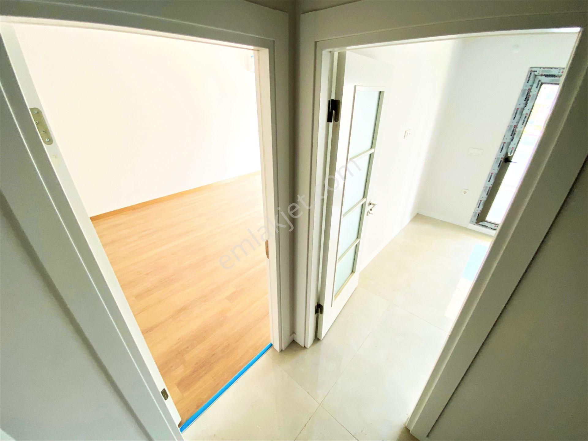 Burhaniye Ören'de Aygül'den Site İçin'de Yerden Isıtmalı Havuzlu Otoparklı Lüks 2+1 Satılık Daireler - Görsel 22