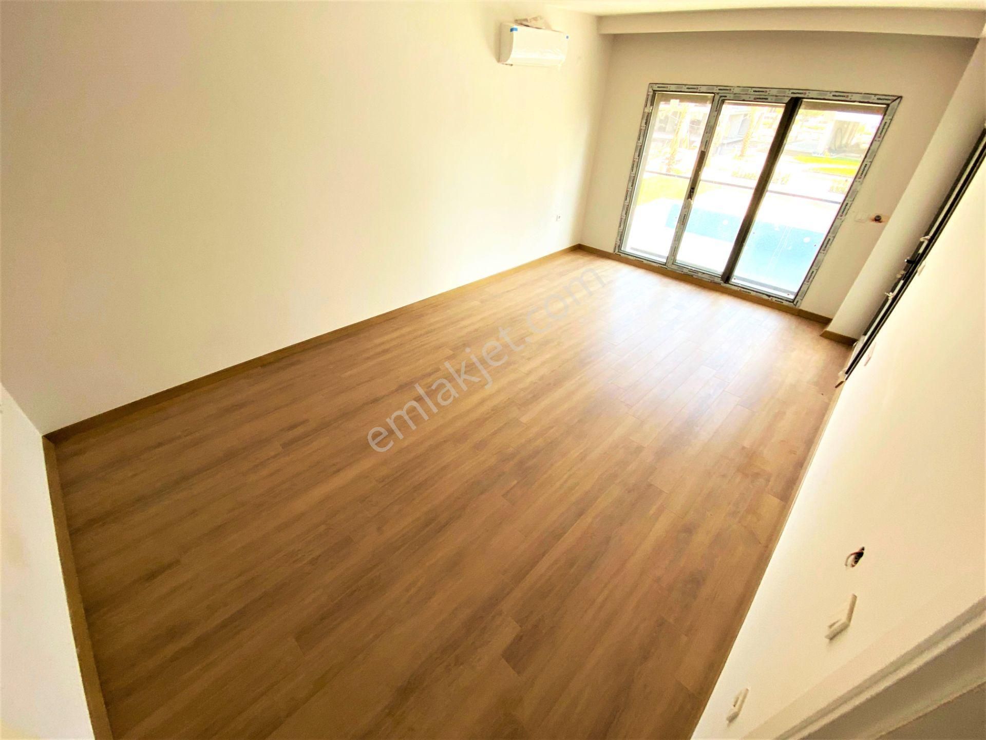 Burhaniye Ören'de Aygül'den Site İçin'de Yerden Isıtmalı Havuzlu Otoparklı Lüks 2+1 Satılık Daireler - Görsel 10