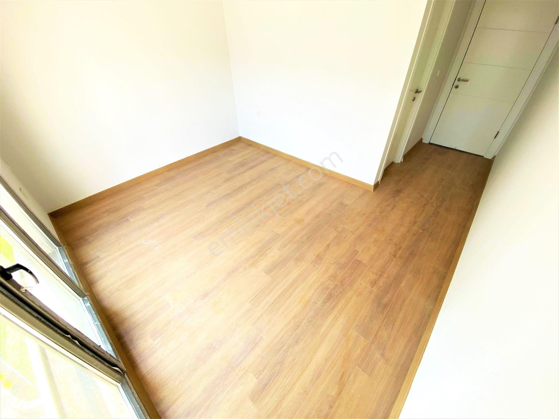 Burhaniye Ören'de Aygül'den Site İçin'de Yerden Isıtmalı Havuzlu Otoparklı Lüks 2+1 Satılık Daireler - Görsel 19