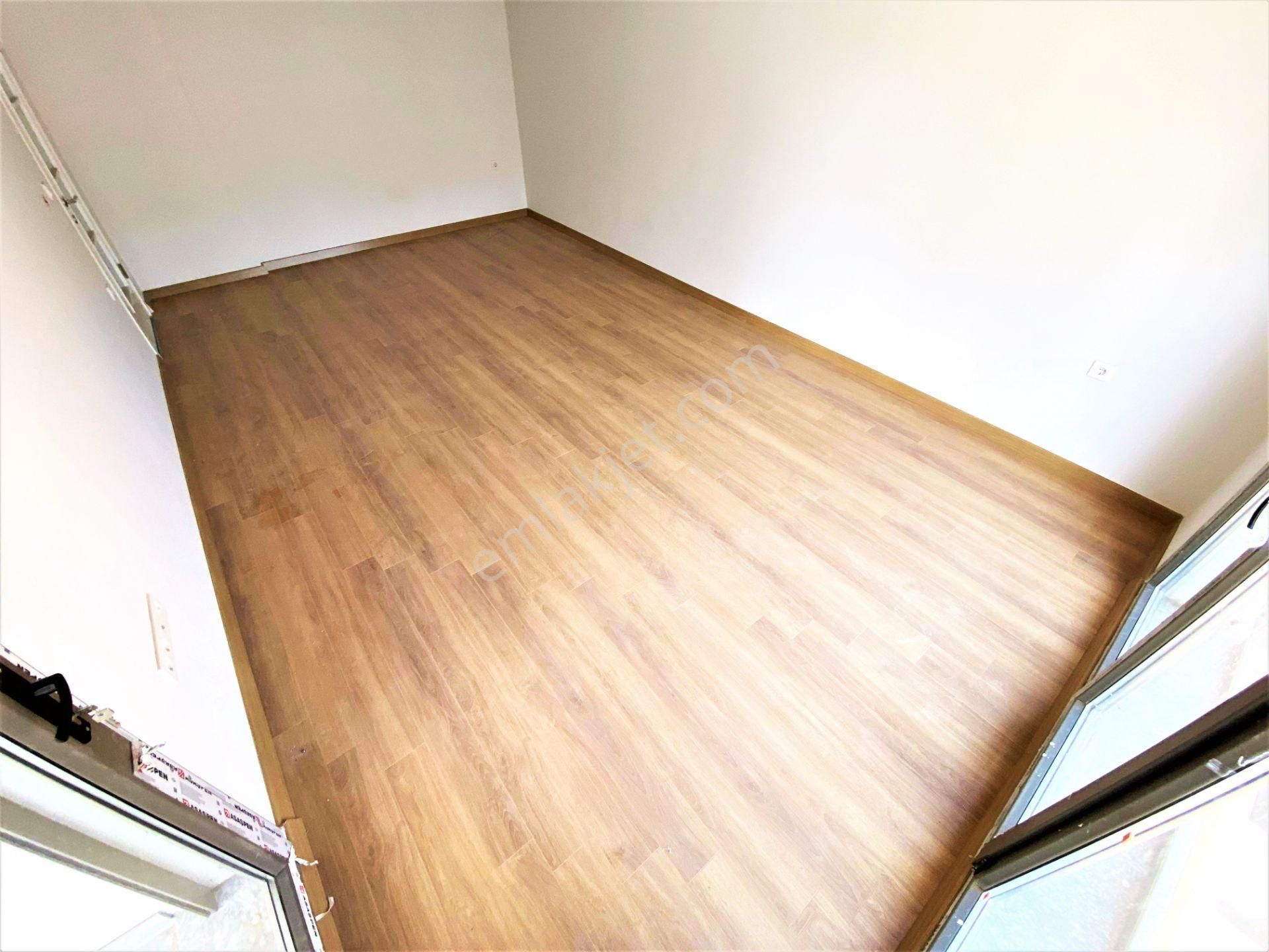 Burhaniye Ören'de Aygül'den Site İçin'de Yerden Isıtmalı Havuzlu Otoparklı Lüks 2+1 Satılık Daireler - Görsel 14