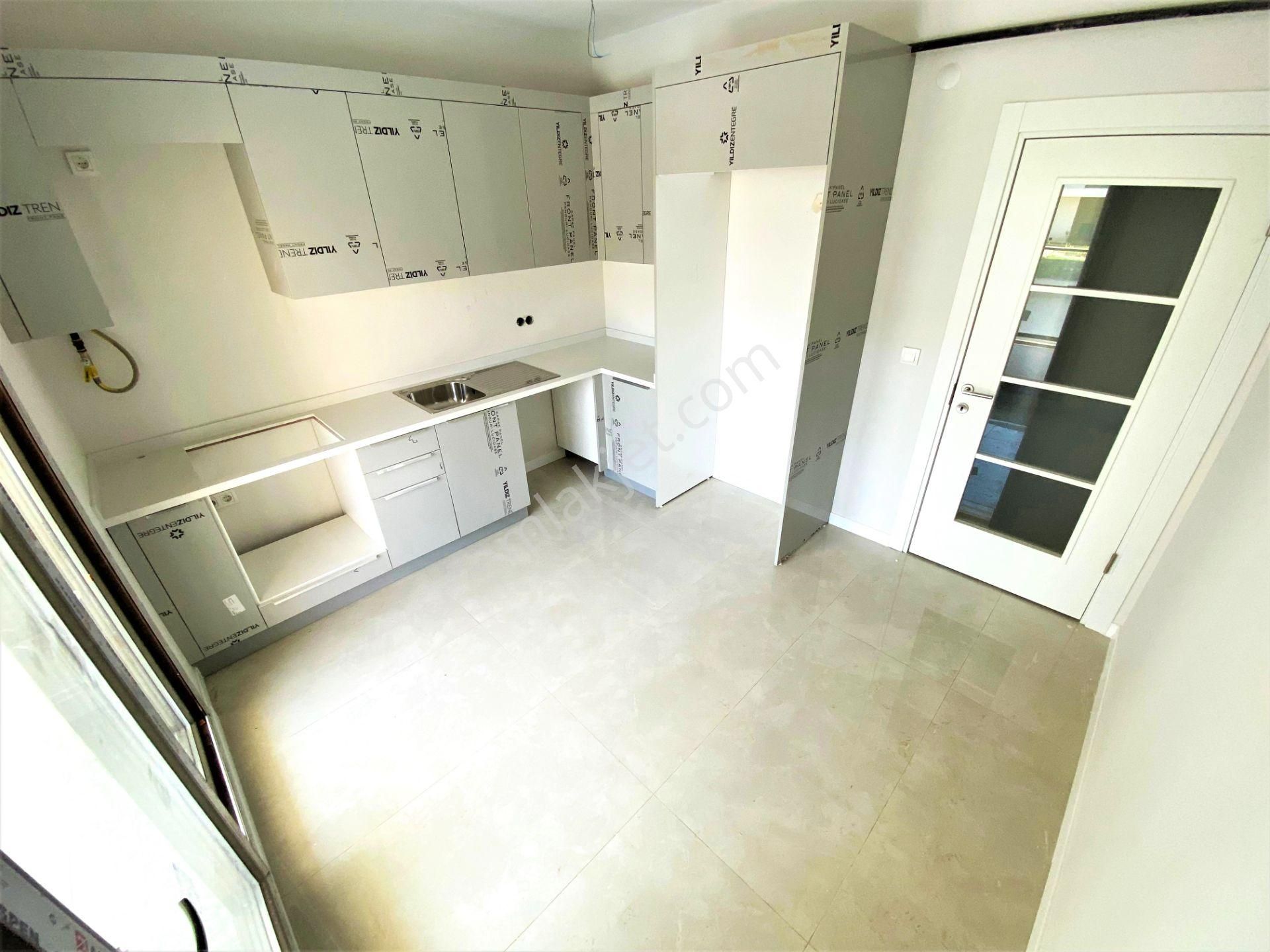 Burhaniye Ören'de Aygül'den Site İçin'de Yerden Isıtmalı Havuzlu Otoparklı Lüks 2+1 Satılık Daireler - Görsel 4