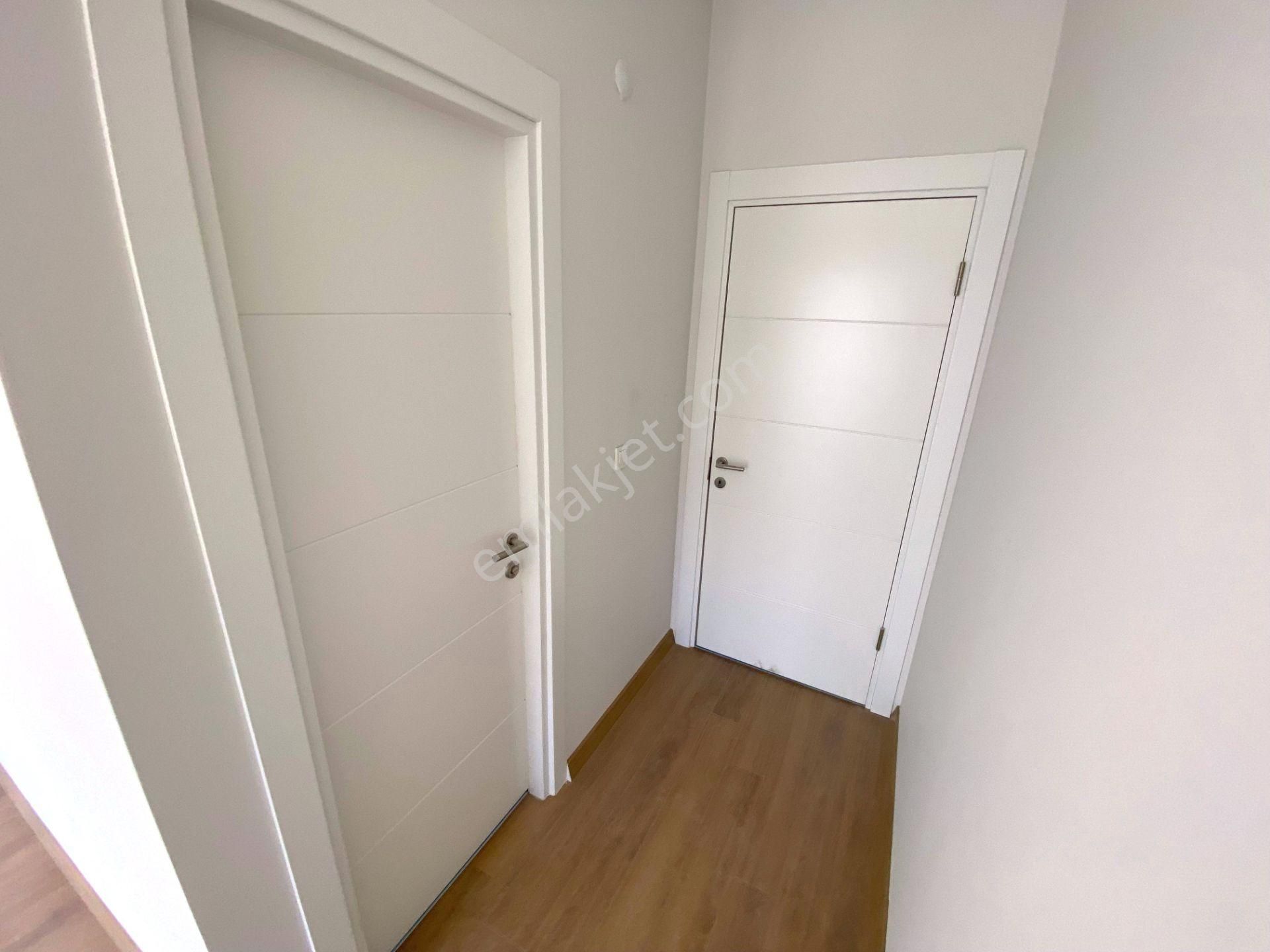 Burhaniye Ören'de Aygül'den Site İçin'de Yerden Isıtmalı Havuzlu Otoparklı Lüks 2+1 Satılık Daireler - Görsel 29