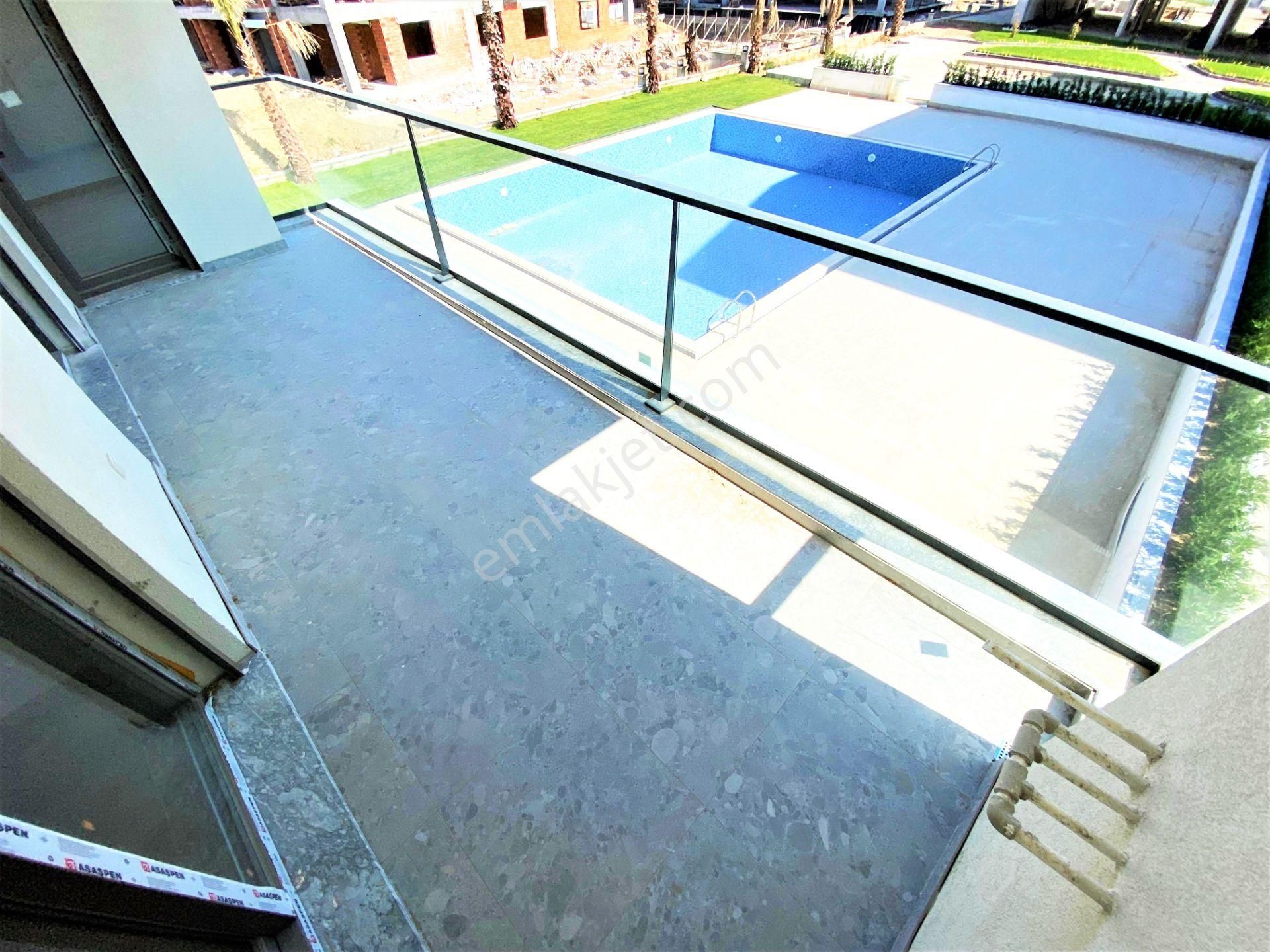 Burhaniye Ören'de Aygül'den Site İçin'de Yerden Isıtmalı Havuzlu Otoparklı Lüks 2+1 Satılık Daireler - Görsel 7