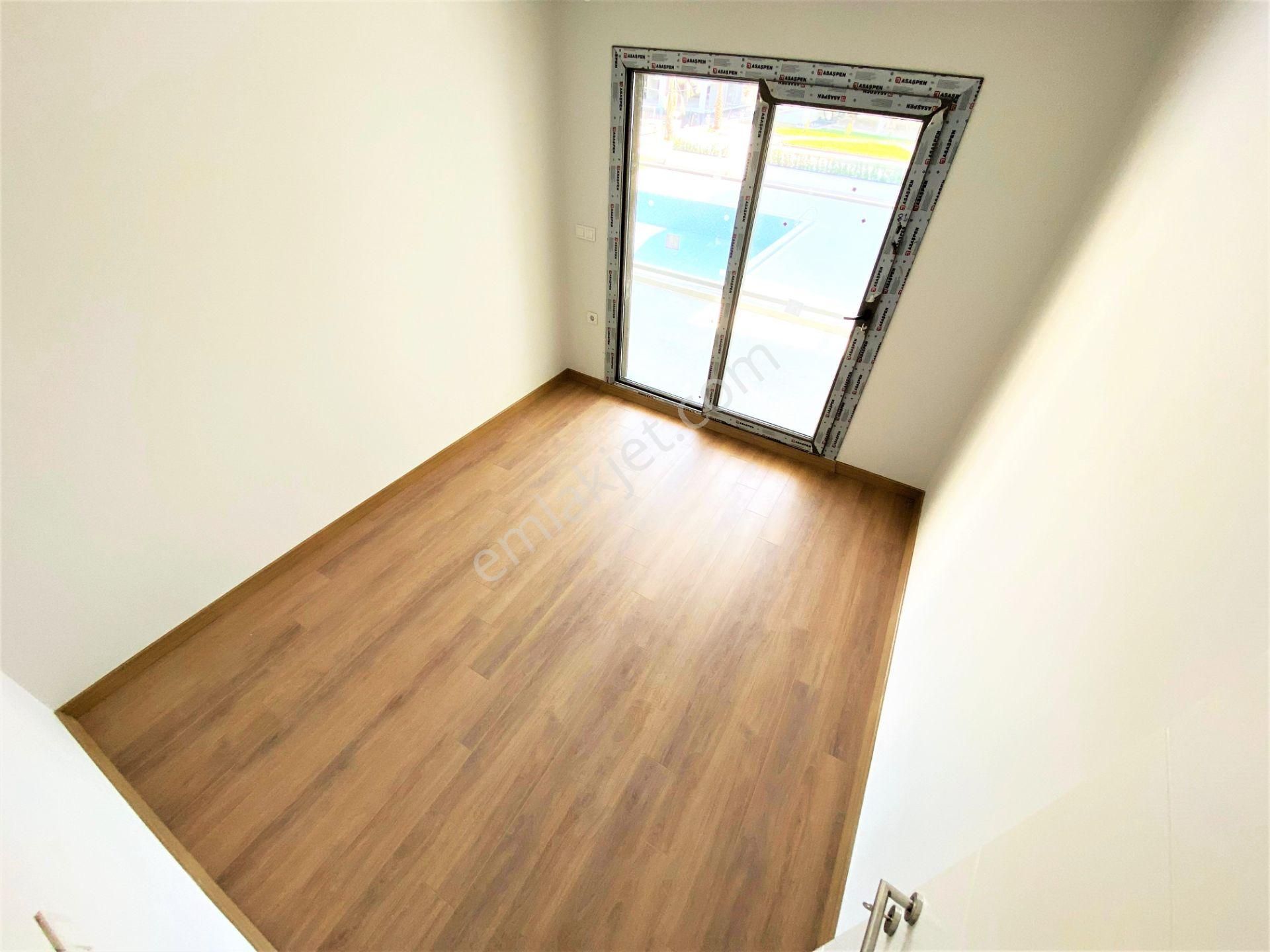 Burhaniye Ören'de Aygül'den Site İçin'de Yerden Isıtmalı Havuzlu Otoparklı Lüks 2+1 Satılık Daireler - Görsel 23