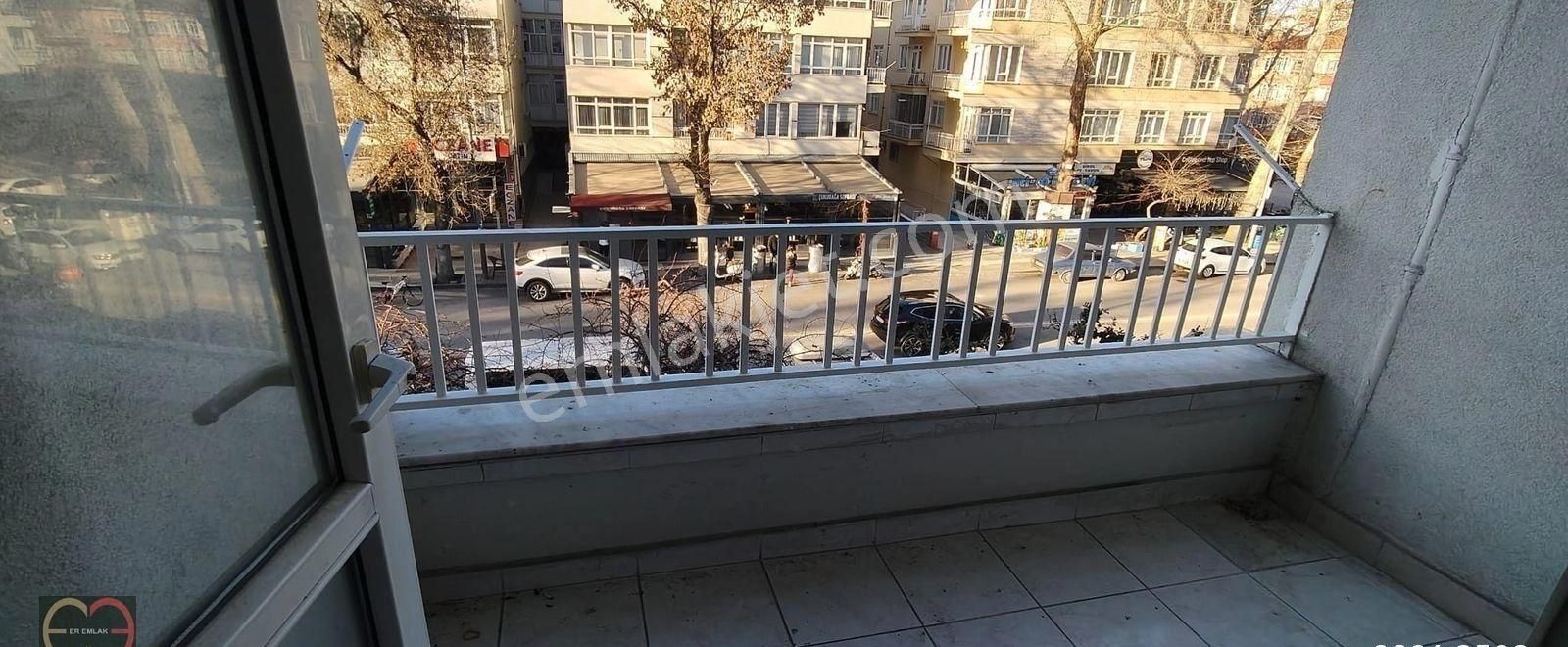 Emek Bosna Hersek Cad. Ara Kat Ön Otoparklı Bakımlı Daire - Görsel 7