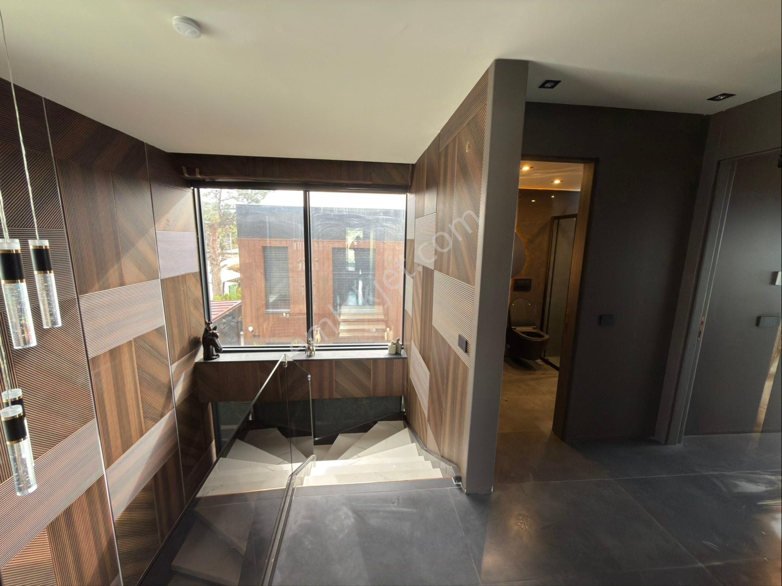 Kuşadası Soğucak’ta Panoramik Deniz Manzaralı Ultra Lüks Müstakil Villa - Görsel 27